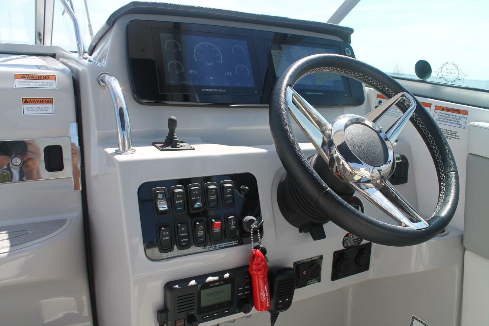 Slide: The Image of Regal 28 Express 2022 - 4570559