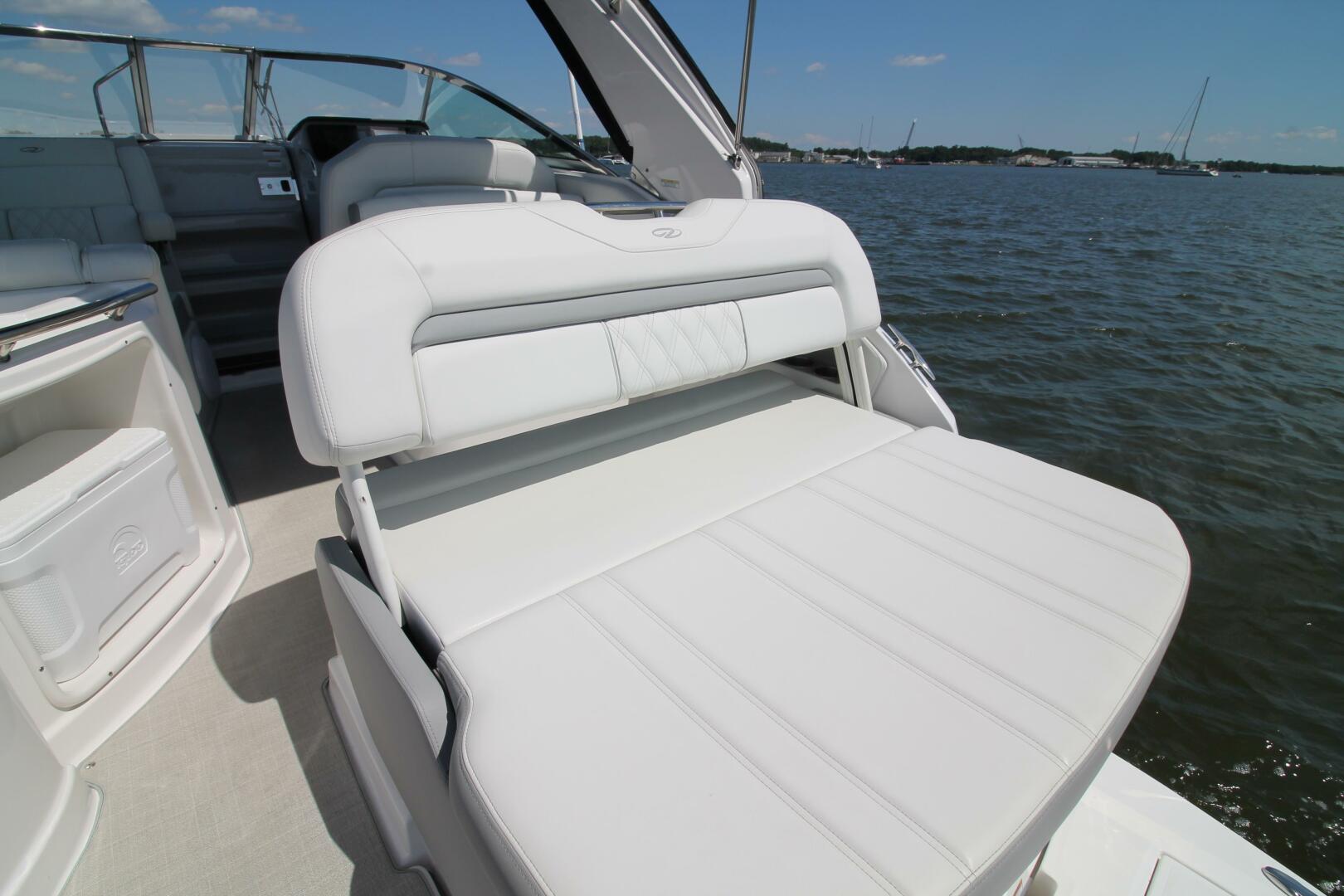 Slide: The Image of Regal 28 Express 2022 - 4570570