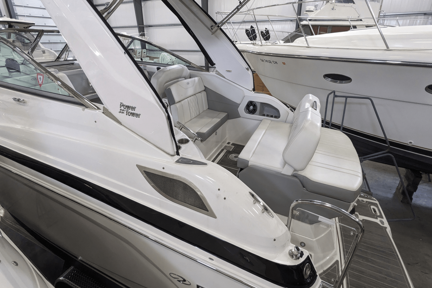 Slide: The Image of Regal 28 EXPRESS 2022 - 17