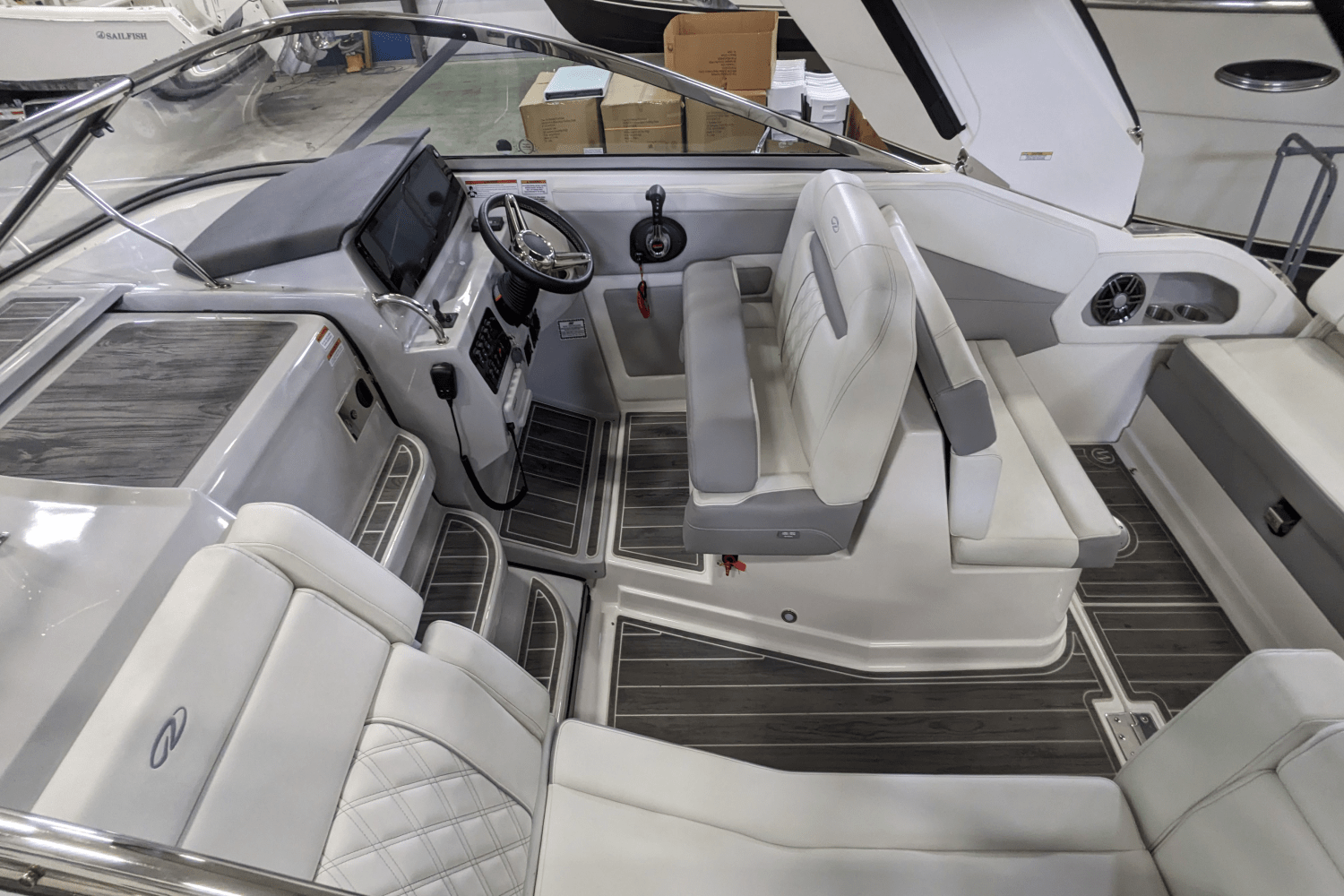 Slide: The Image of Regal 28 EXPRESS 2022 - 18