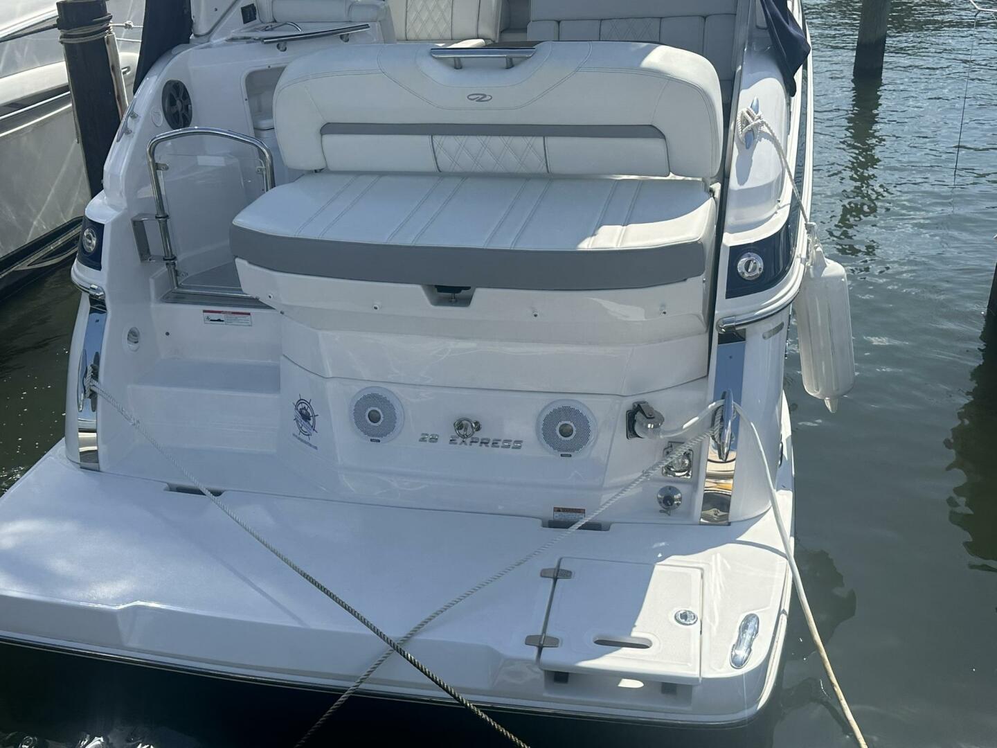 Slide: The Image of Regal 28 Express 2022 - 4570537