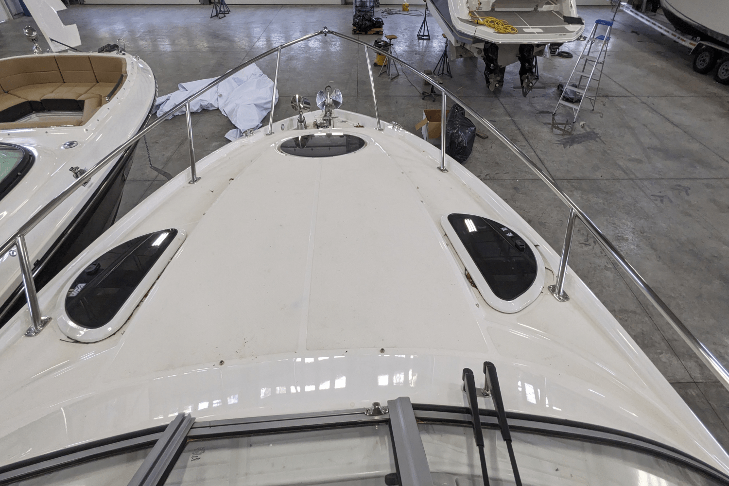 Slide: The Image of Regal 28 EXPRESS 2022 - 23