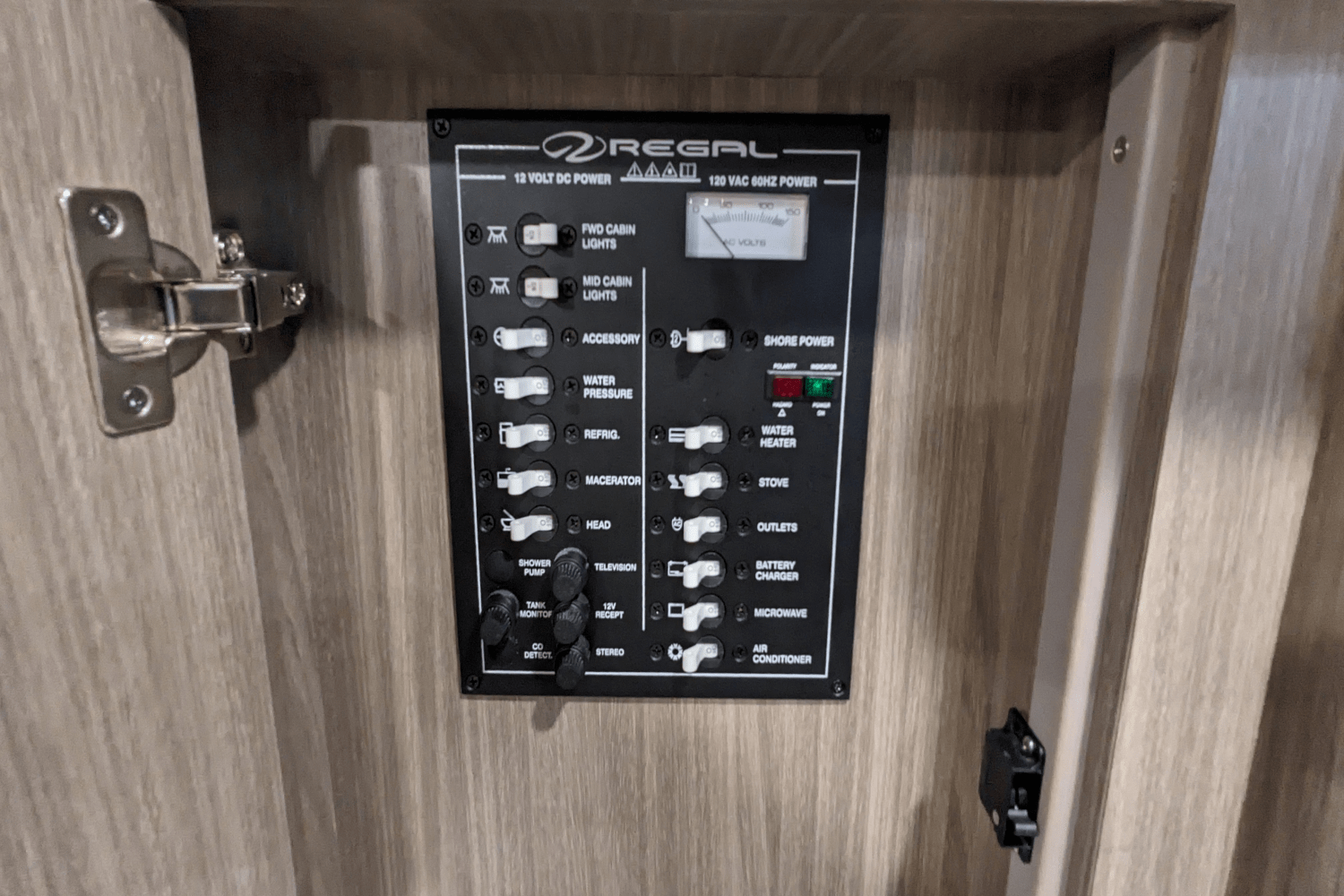 Slide: The Image of Regal 28 EXPRESS 2022 - 24