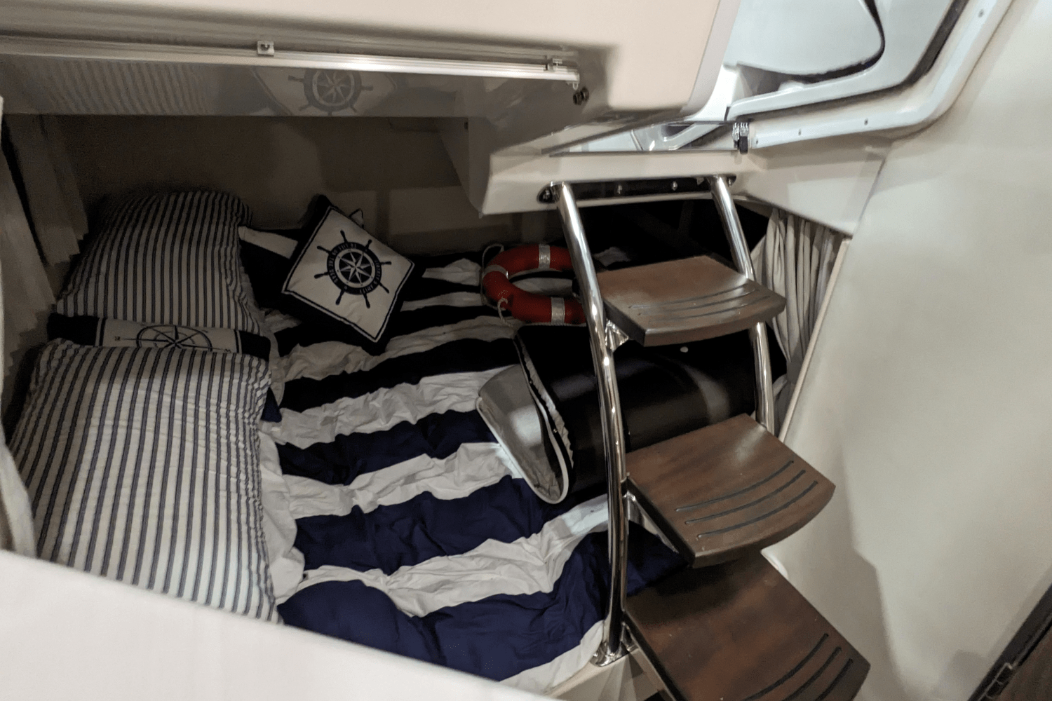 Slide: The Image of Regal 28 EXPRESS 2022 - 31