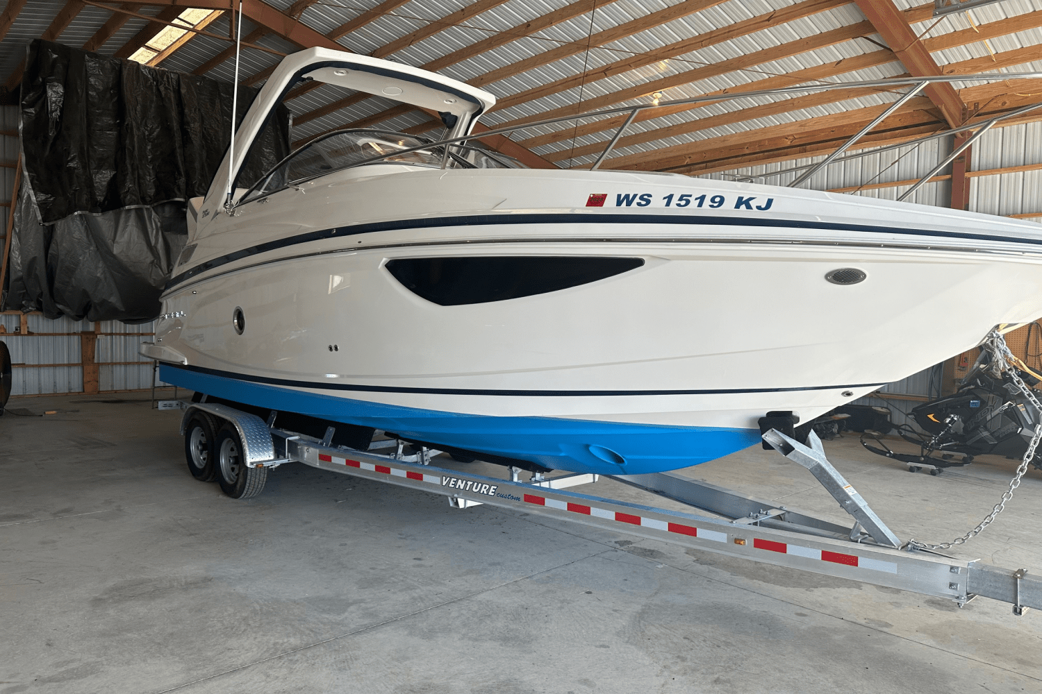 Slide: The Image of Regal 28 EXPRESS CRUISER 2023 - 0