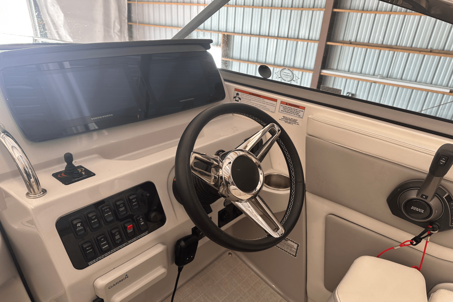 Slide: The Image of Regal 28 EXPRESS CRUISER 2023 - 11