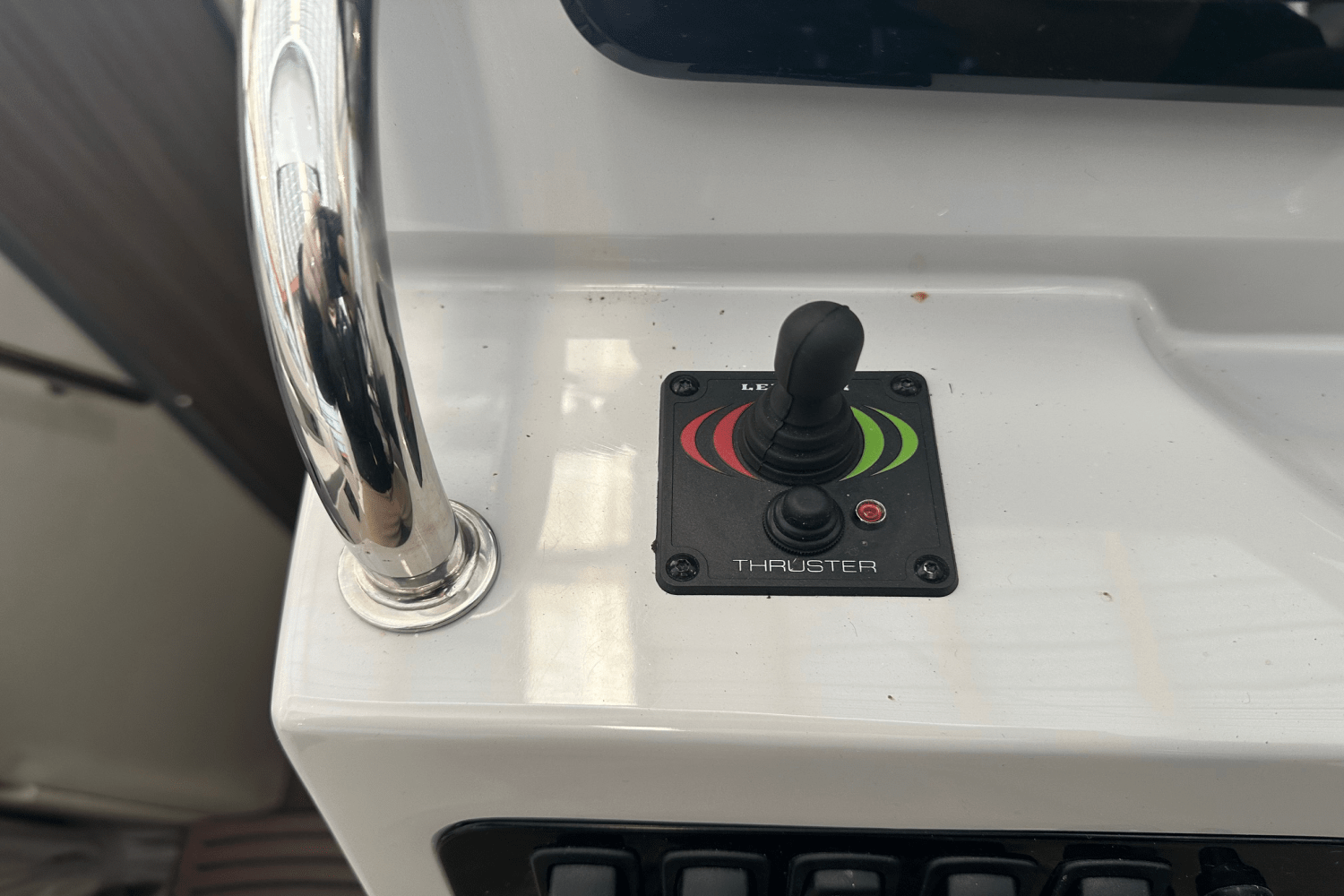 Slide: The Image of Regal 28 EXPRESS CRUISER 2023 - 19