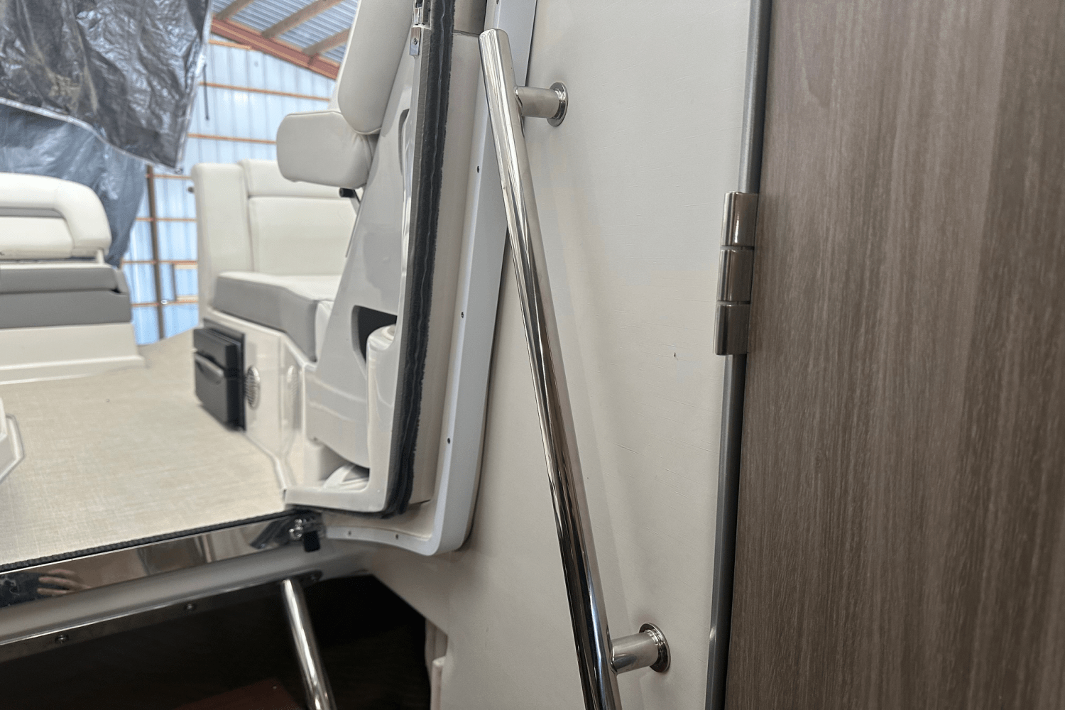 Slide: The Image of Regal 28 EXPRESS CRUISER 2023 - 23