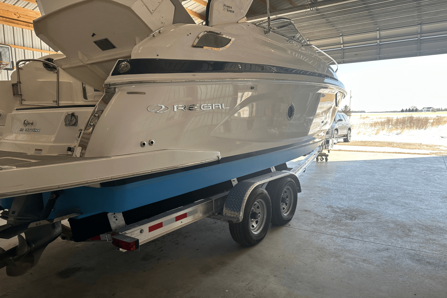 Slide: The Image of Regal 28 EXPRESS CRUISER 2023 - 3