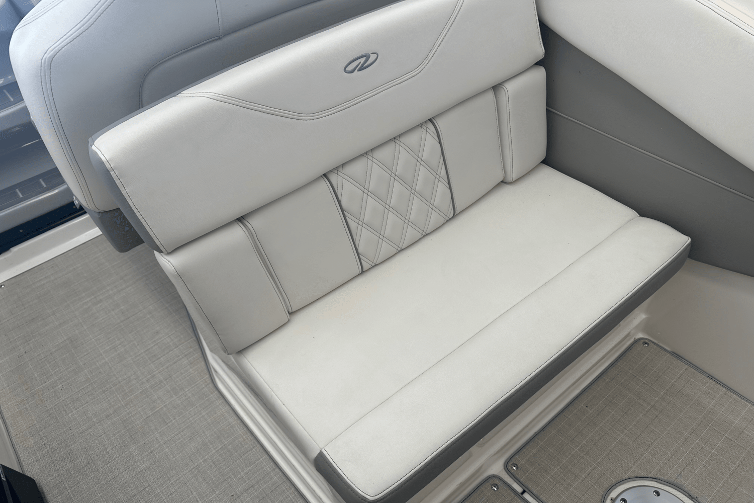 Slide: The Image of Regal 28 EXPRESS CRUISER 2023 - 5