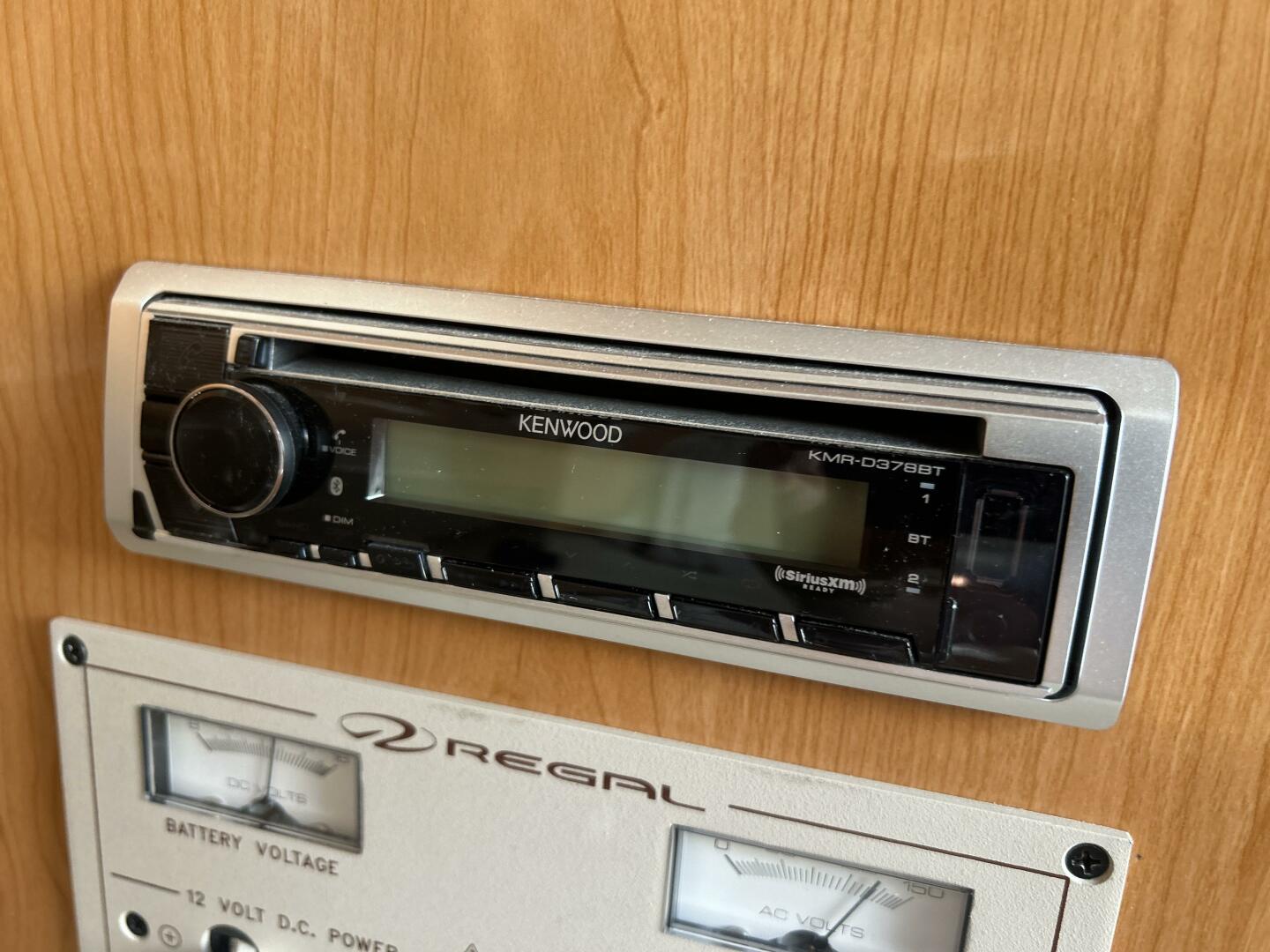 Slide: The Image of Regal 29 2001 - 5562944