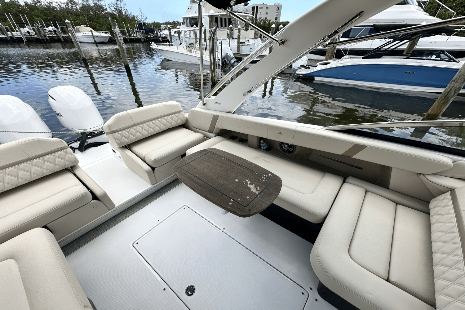 Slide: The Image of Regal 290 OBX 2019 - 13