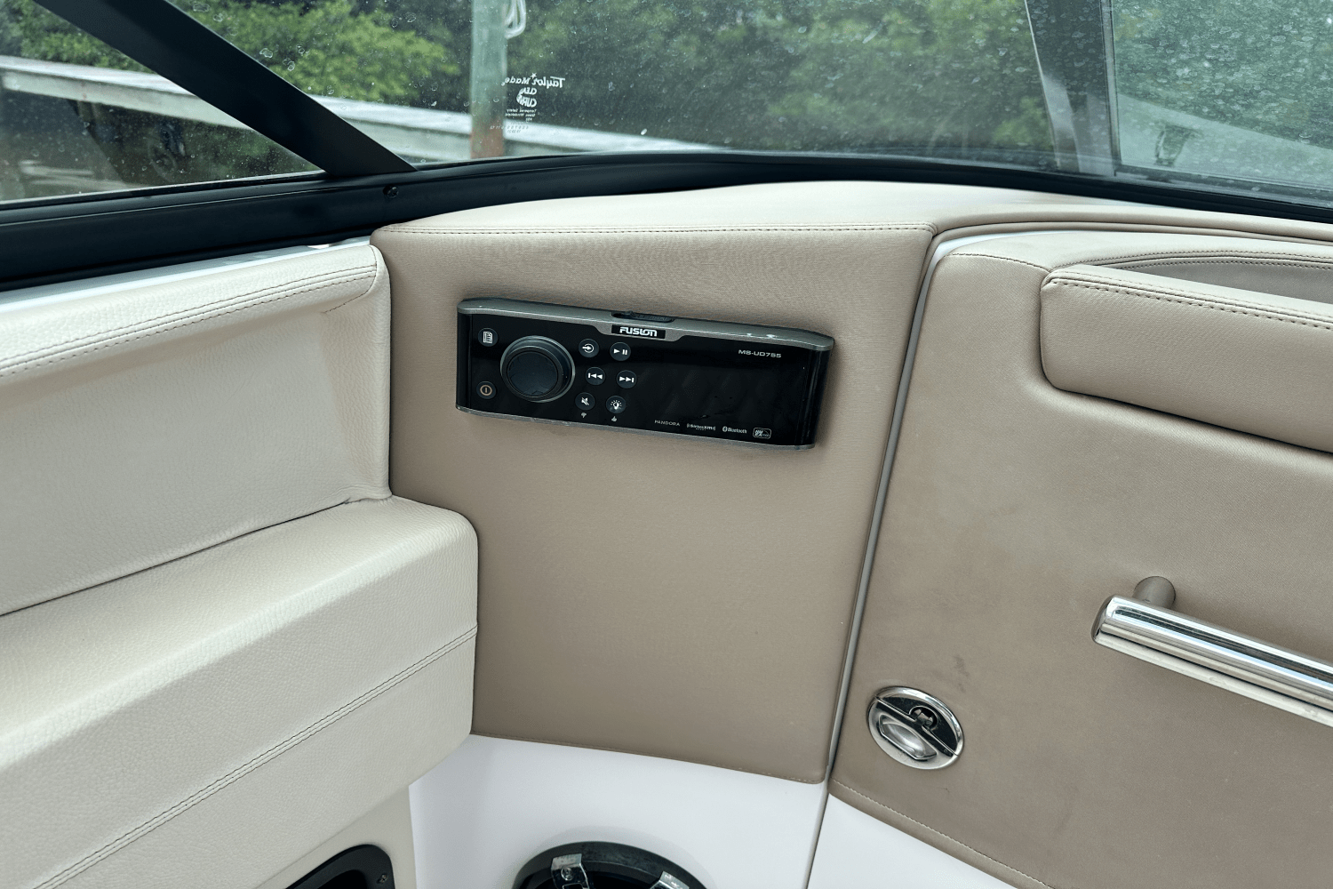 Slide: The Image of Regal 290 OBX 2019 - 24