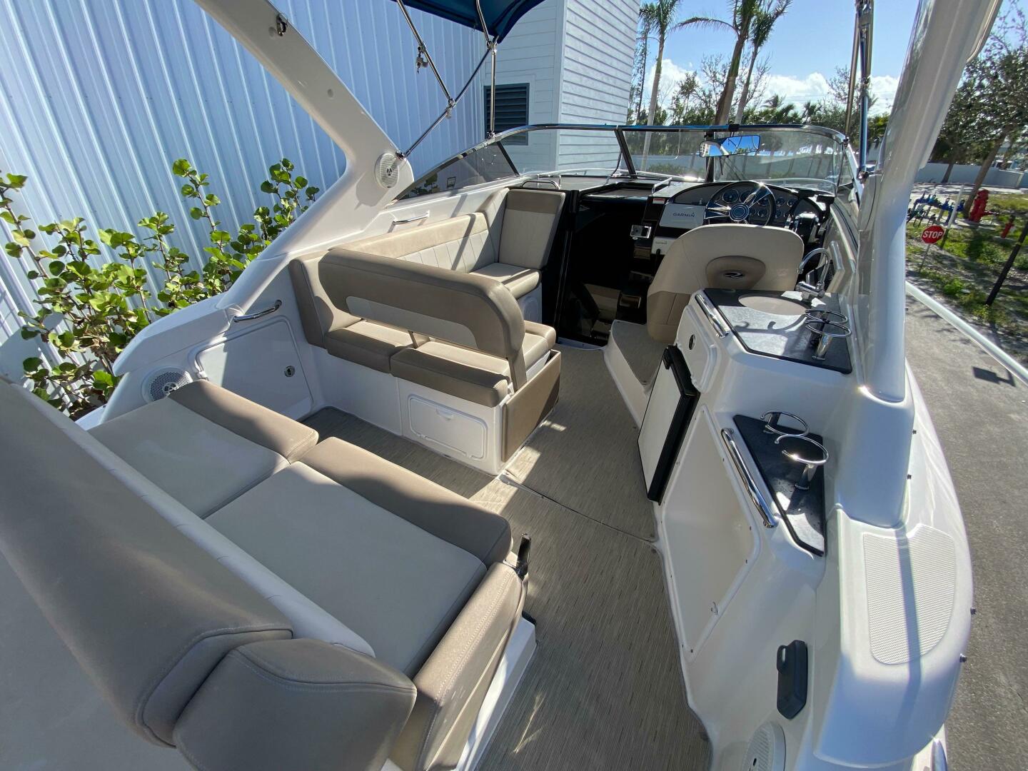 Slide: The Image of Regal 30 Express 2015 - 5012500