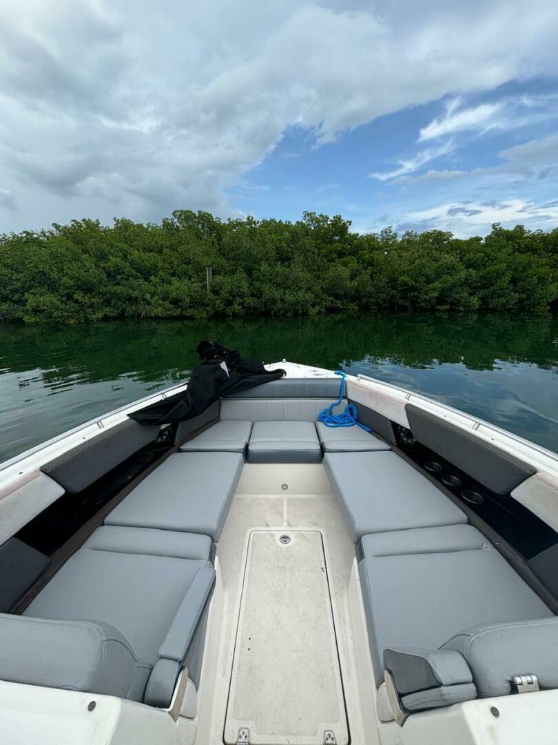 Slide: The Image of Regal 3200 Bowrider 2013 - 5009367