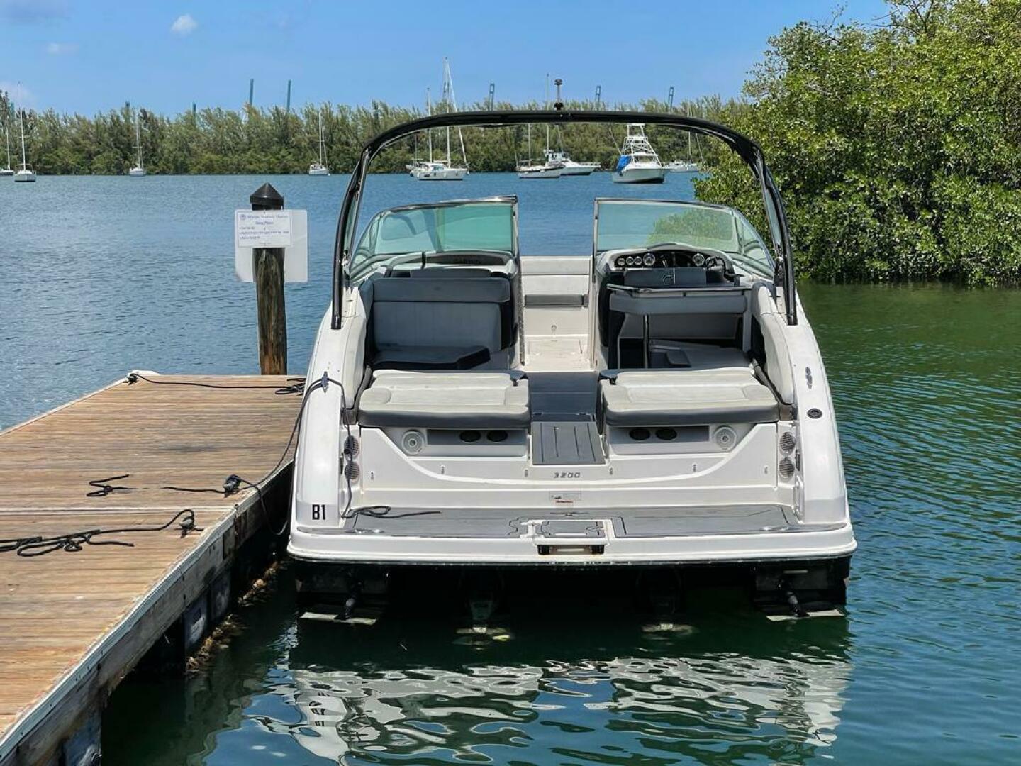 Slide: The Image of Regal 3200 Bowrider 2013 - 5009377