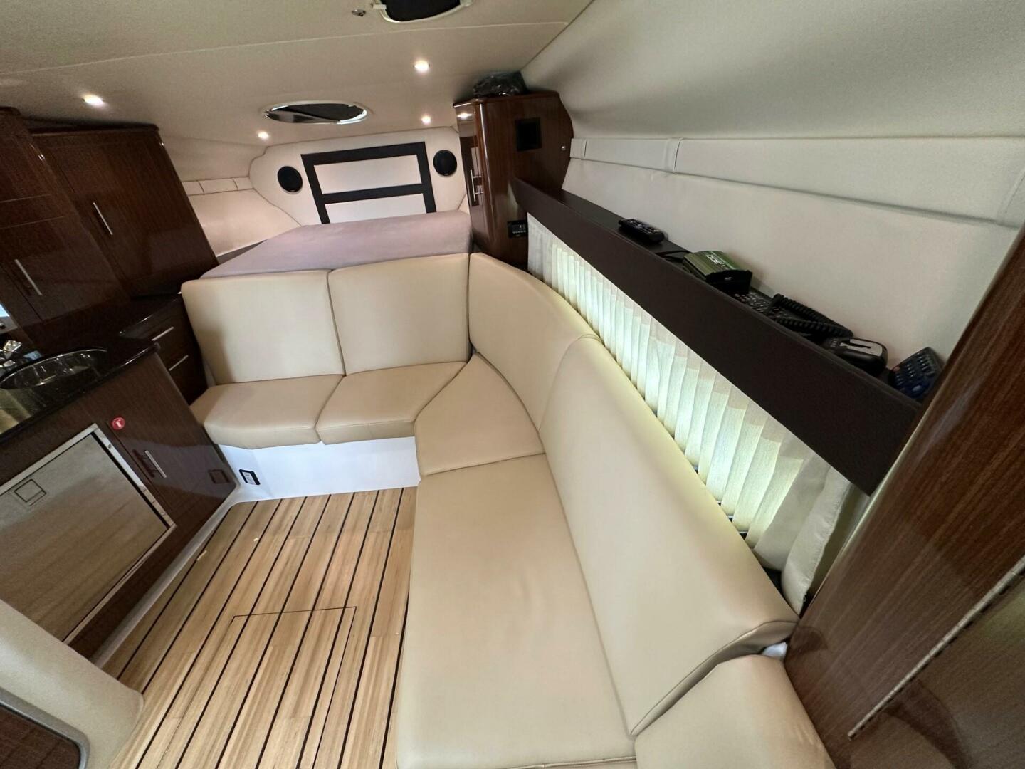 Slide: The Image of Regal 32 Sportcruiser 2014 - 4869607