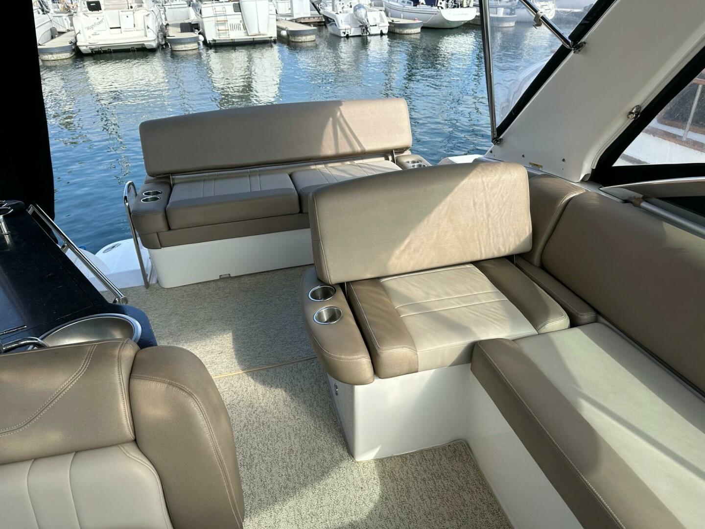 Slide: The Image of Regal 32 Sportcruiser 2014 - 4869601