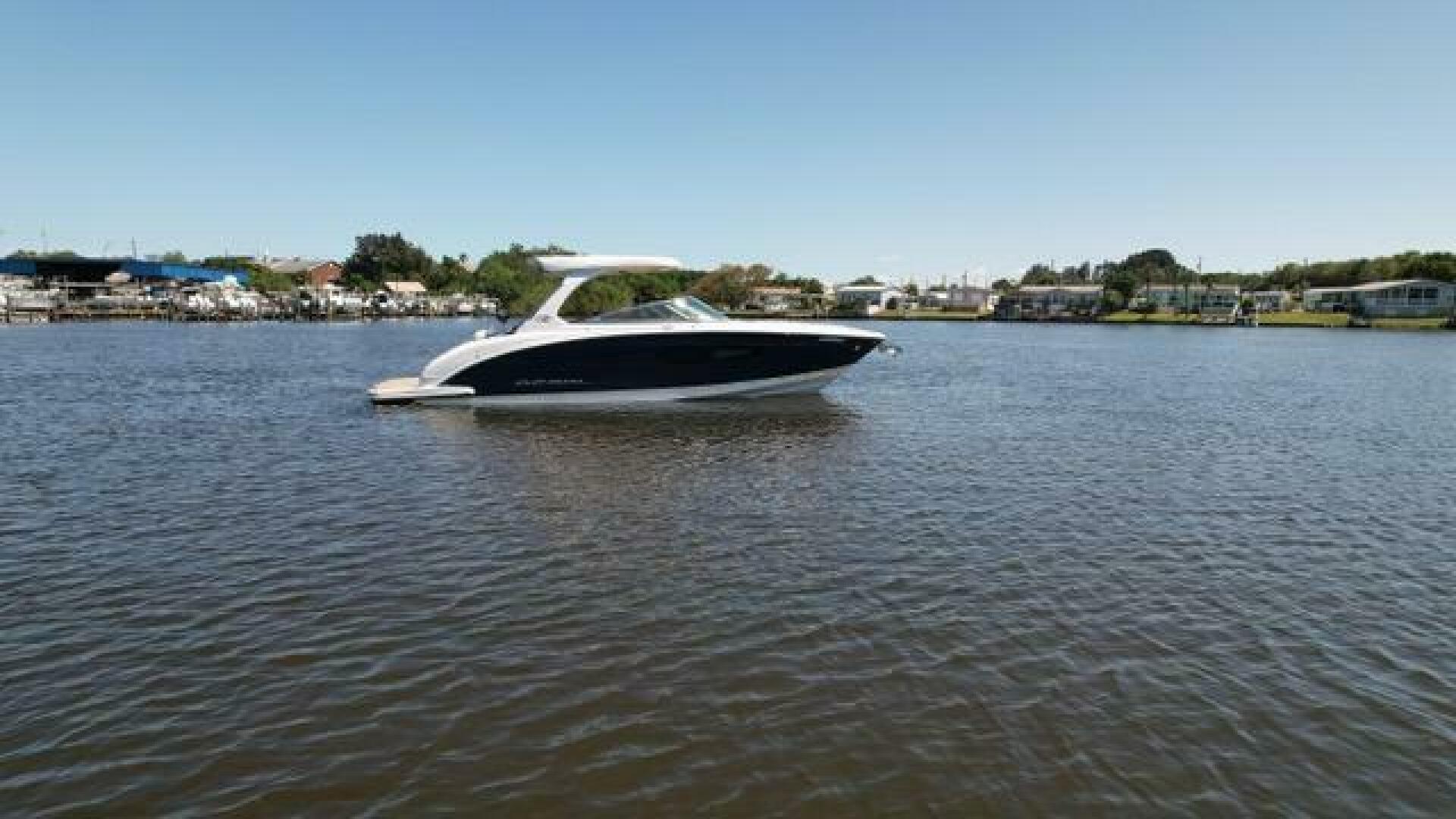 Slide: The Image of Regal 3300 Bowrider 2020 - 5003211