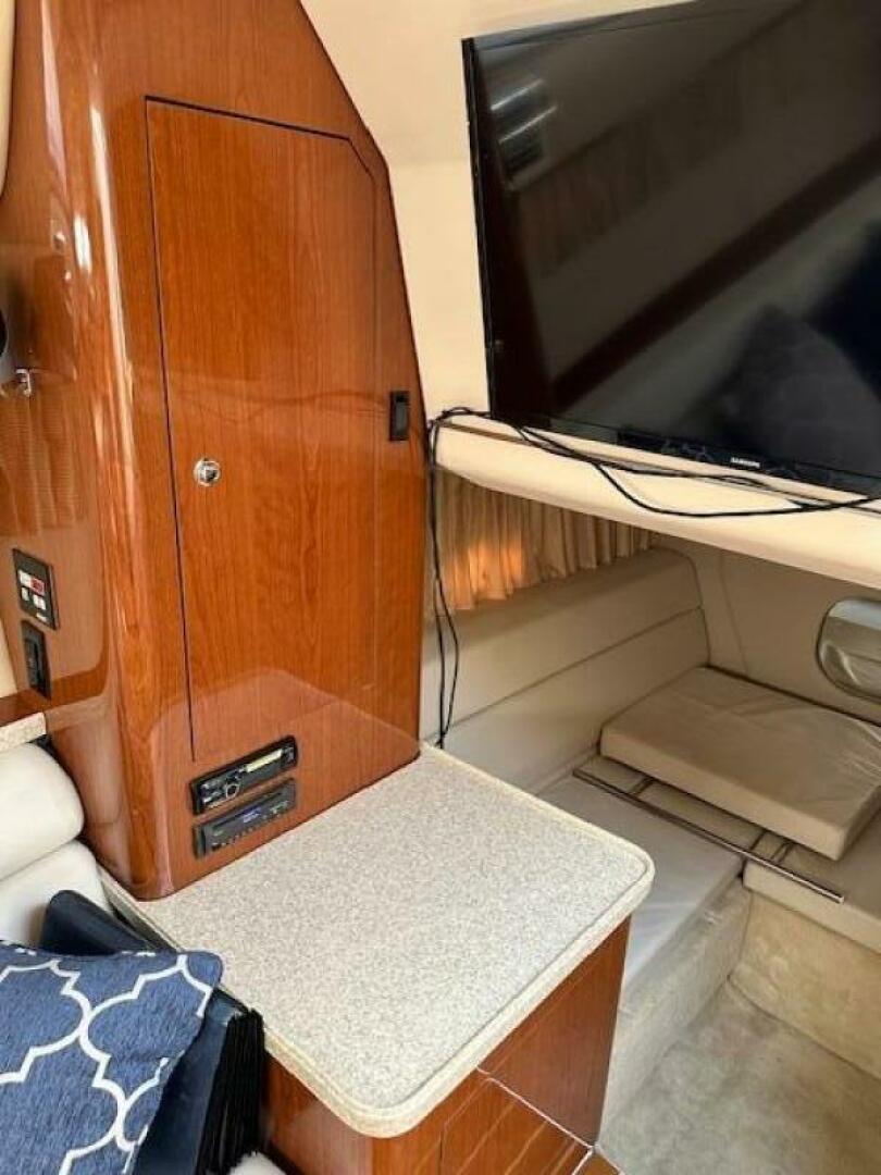 Slide: The Image of Regal 3360 Window Express 2006 - 4738596