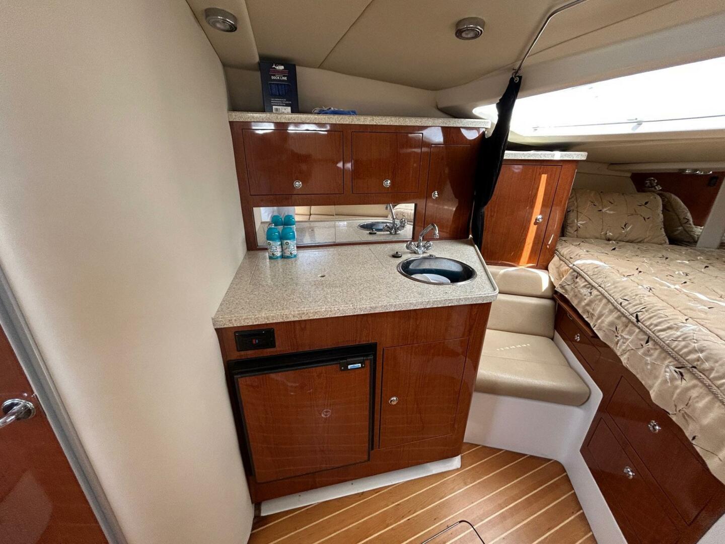 Slide: The Image of Regal 3360 Window Express 2007 - 5289030