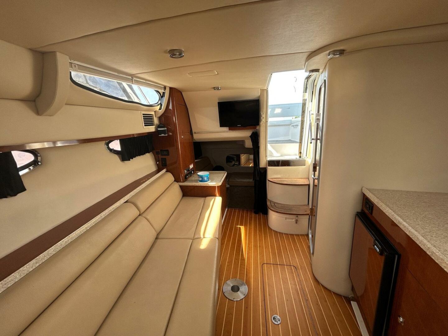 Slide: The Image of Regal 3360 Window Express 2007 - 5289033