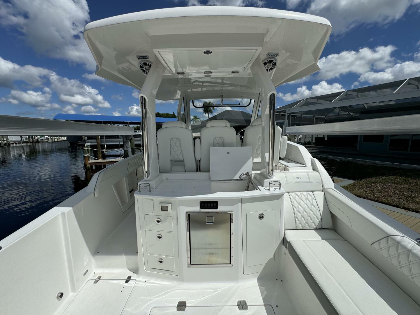 Slide: The Image of Regal 33 SAV 2022 - 4696673