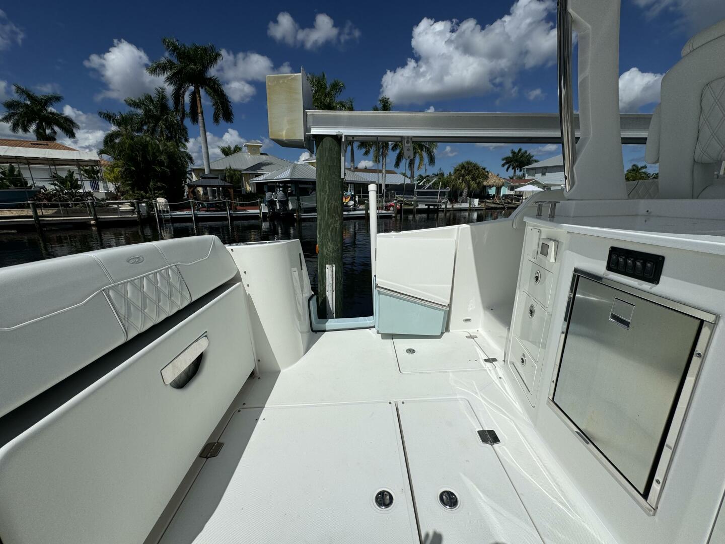 Slide: The Image of Regal 33 SAV 2022 - 4696674