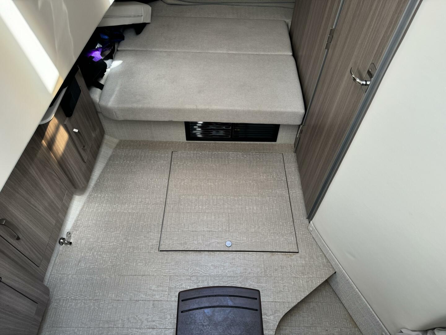 Slide: The Image of Regal 33 SAV 2022 - 4710717