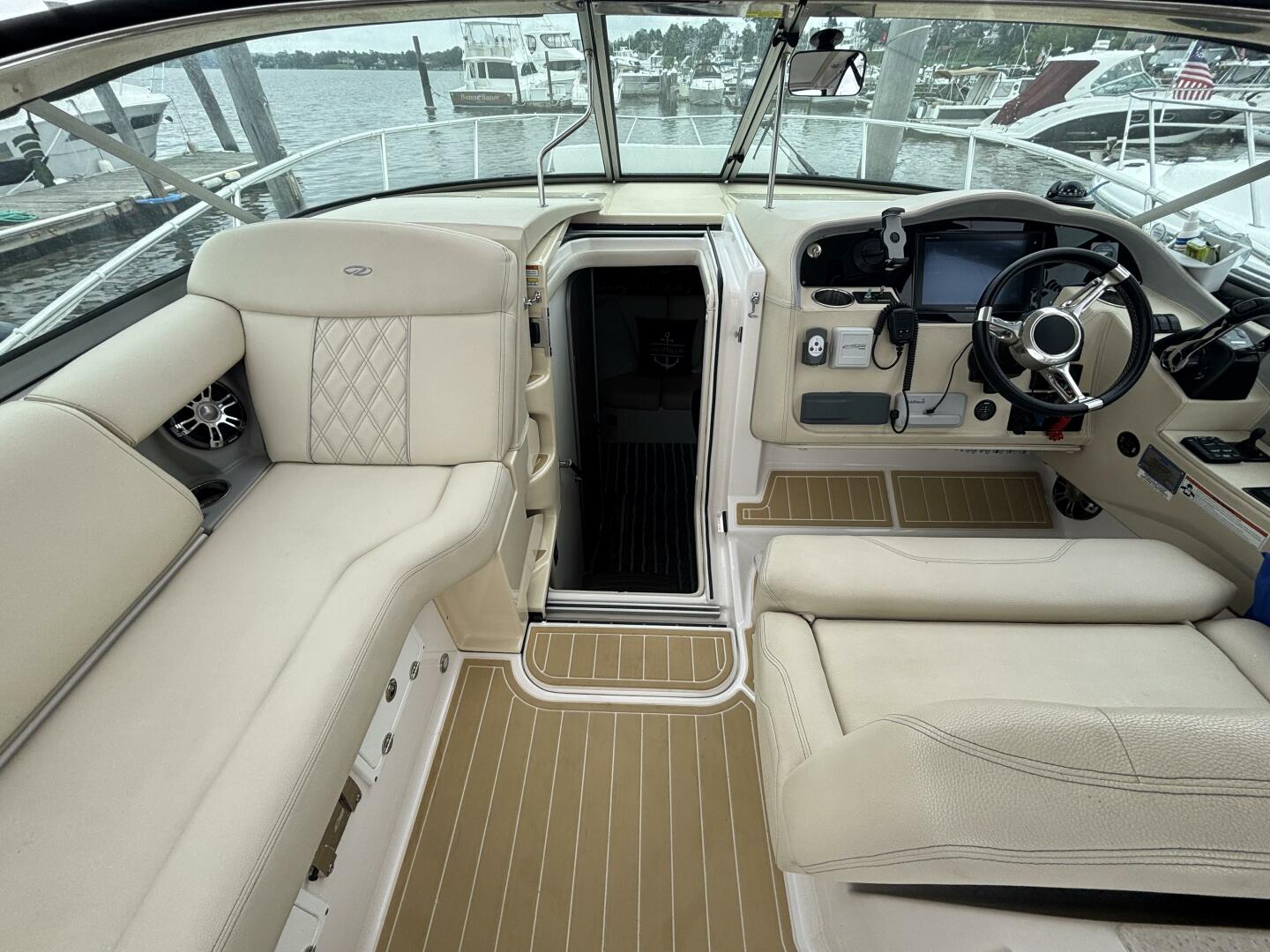 Slide: The Image of Regal 33 XO 2019 - 5482307