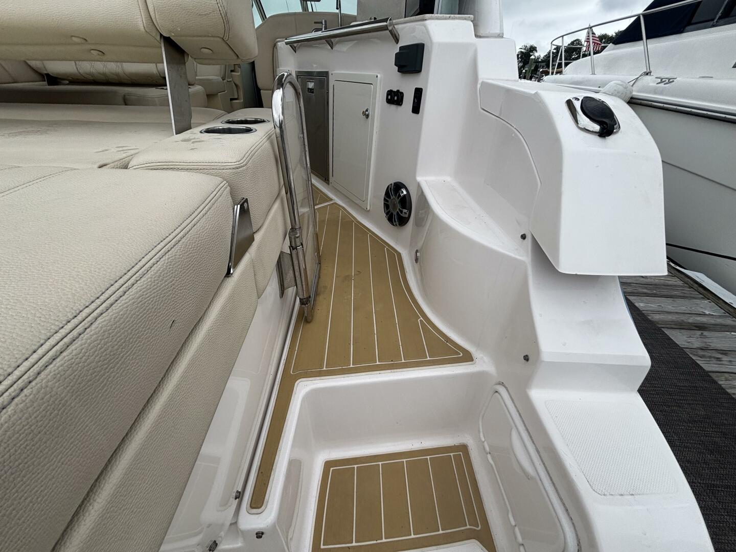 Slide: The Image of Regal 33 XO 2019 - 5482297