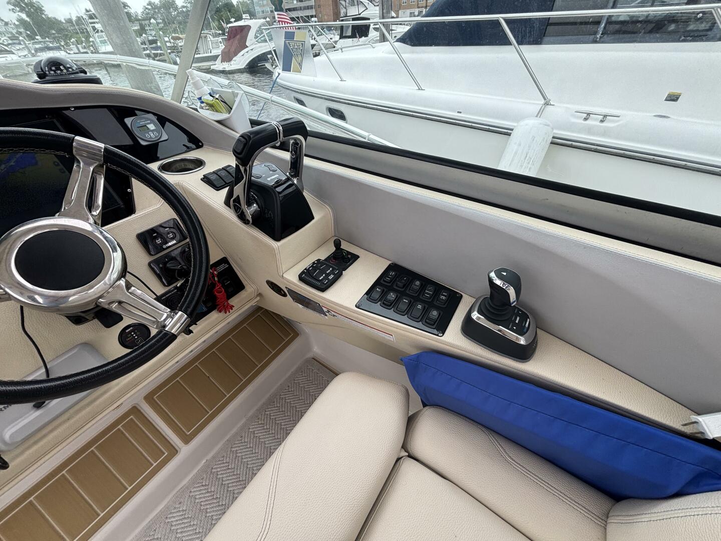 Slide: The Image of Regal 33 XO 2019 - 5482305