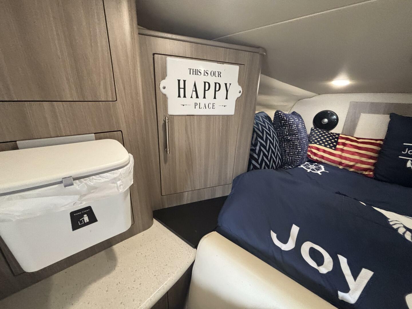 Slide: The Image of Regal 33 XO 2019 - 5482311