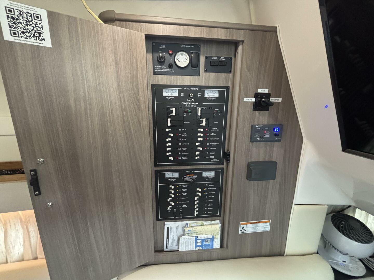 Slide: The Image of Regal 33 XO 2019 - 5482315