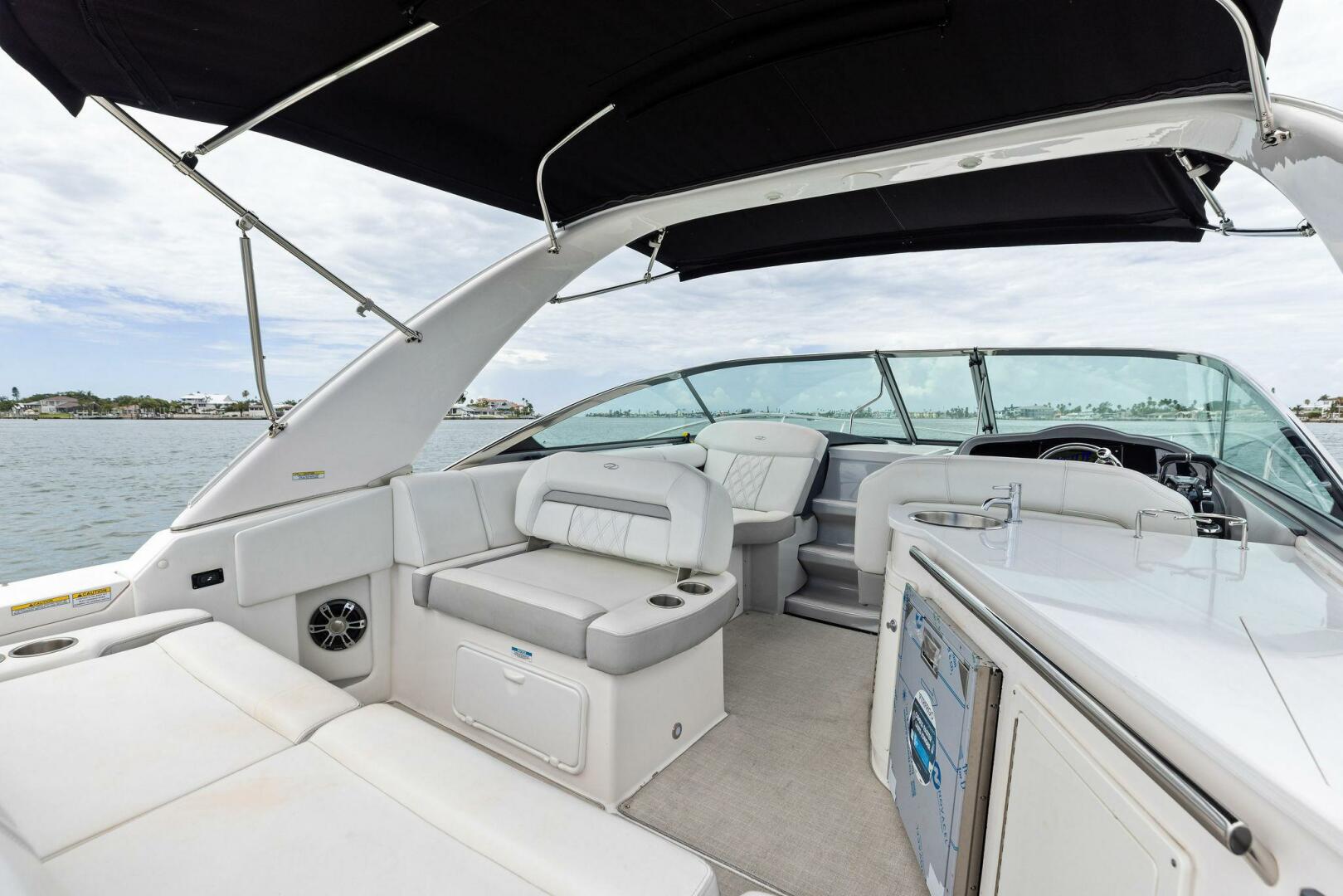 Slide: The Image of 2020 Regal 33 XO 'Snuffleupagus'-Cockpit - 5490224