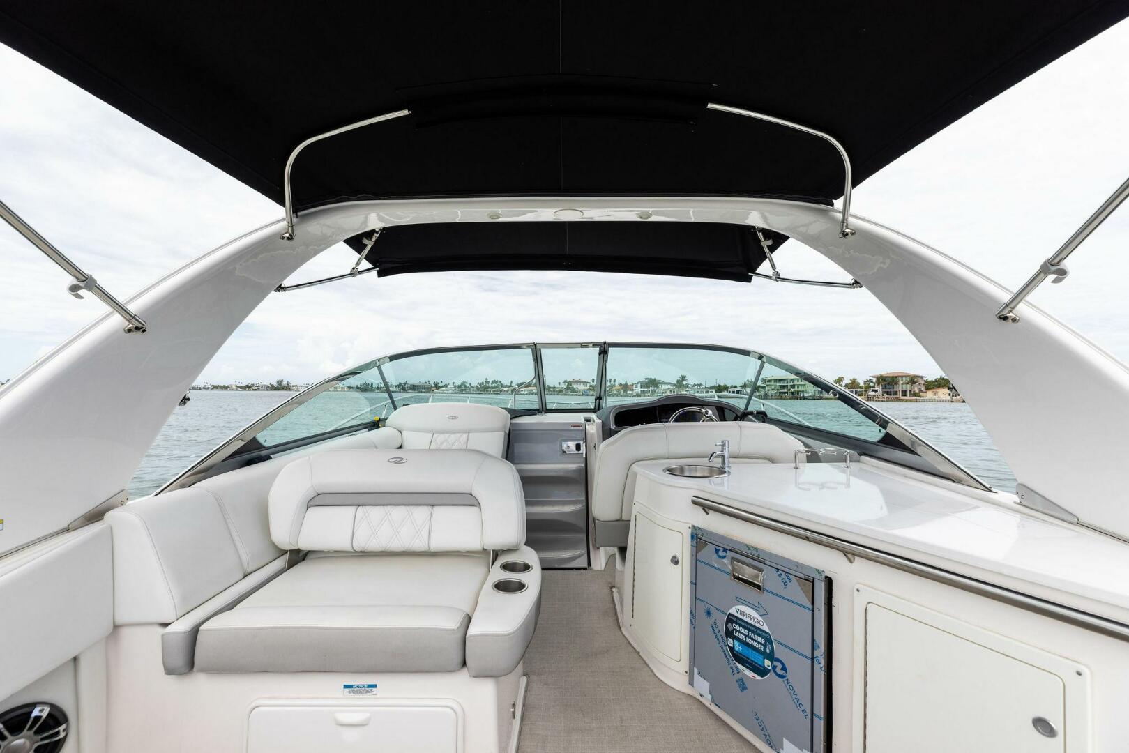 Slide: The Image of 2020 Regal 33 XO 'Snuffleupagus'-Cockpit - 5490225