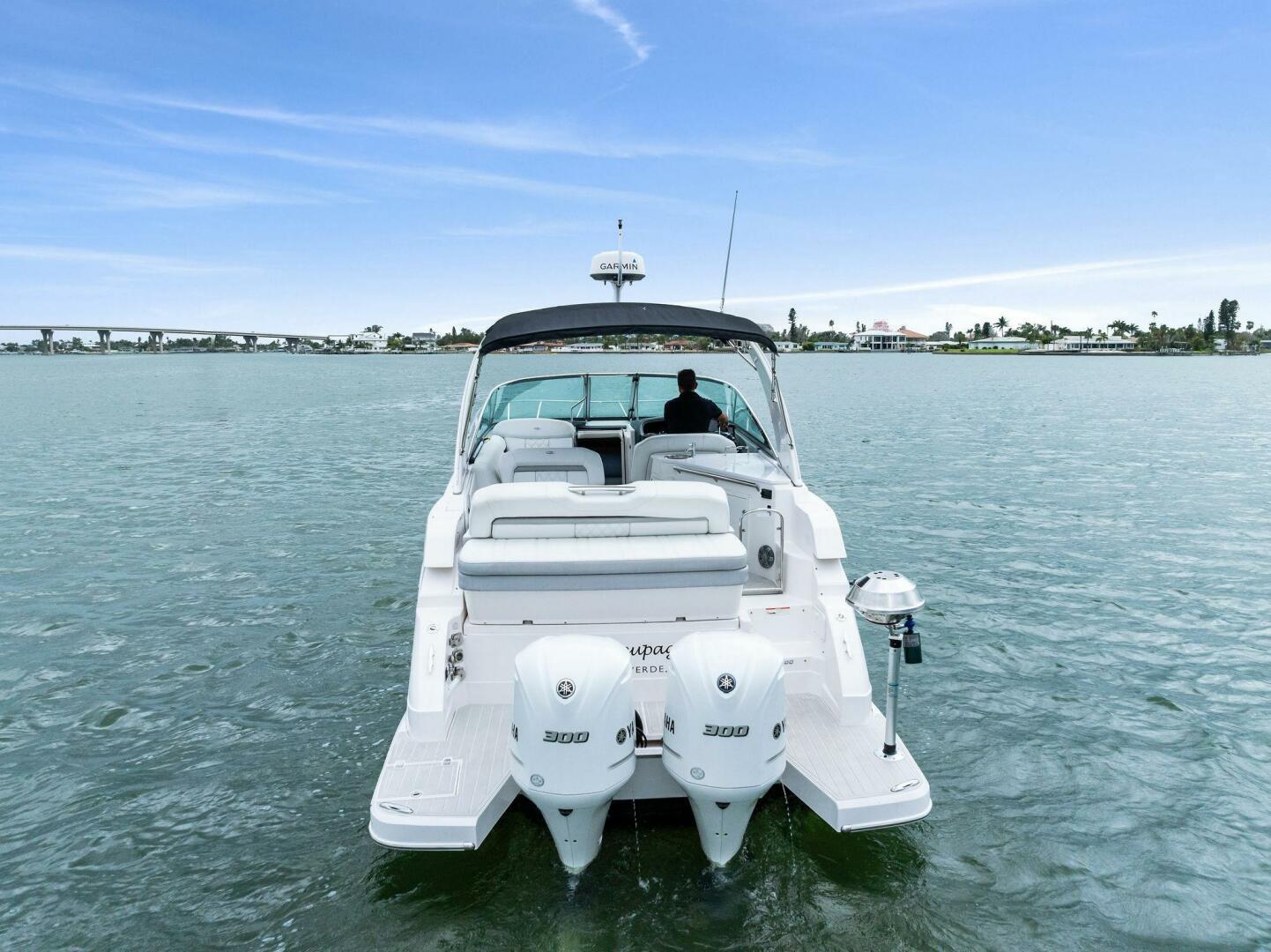 Slide: The Image of 2020 Regal 33 XO 'Snuffleupagus'-Profile Stern - 5478363