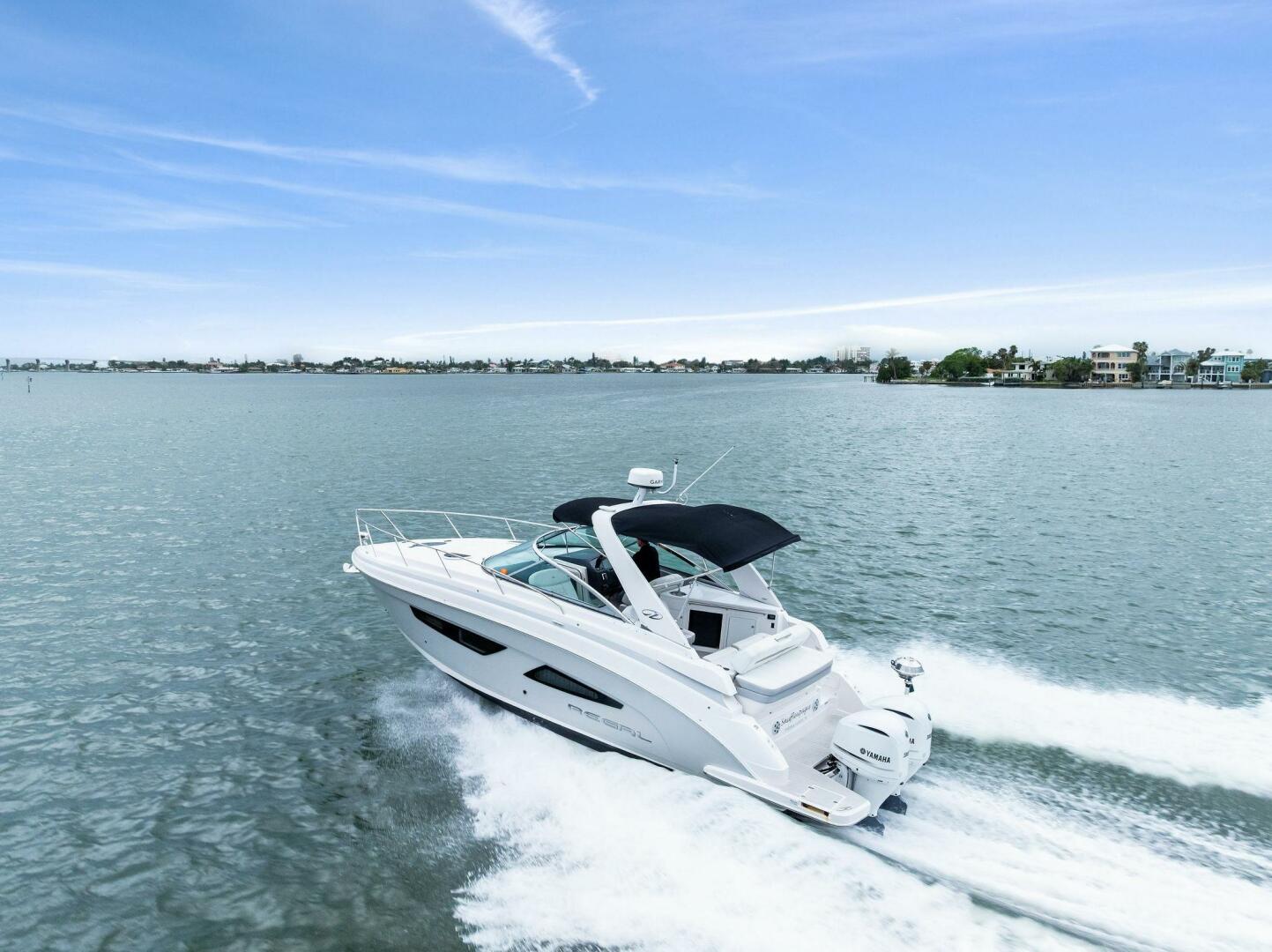 Slide: The Image of 2020 Regal 33 XO 'Snuffleupagus'-Profile 3/4 Port Stern - 5478353