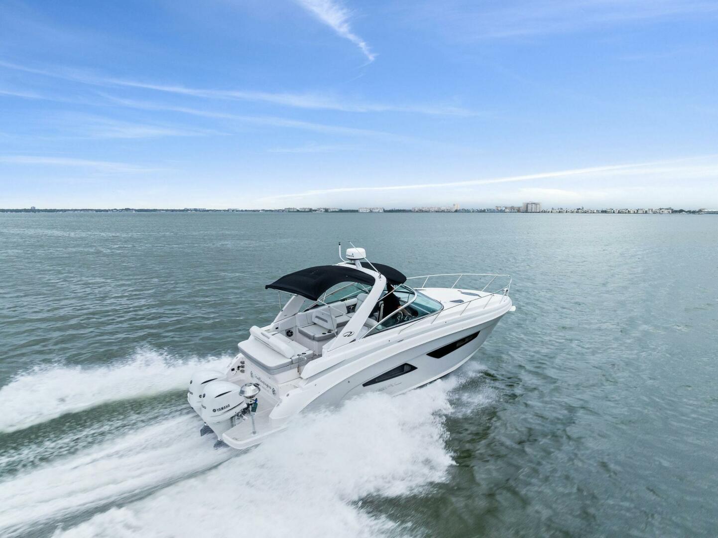 Slide: The Image of 2020 Regal 33 XO 'Snuffleupagus'-Profile 3/4 Starboard - 5478350