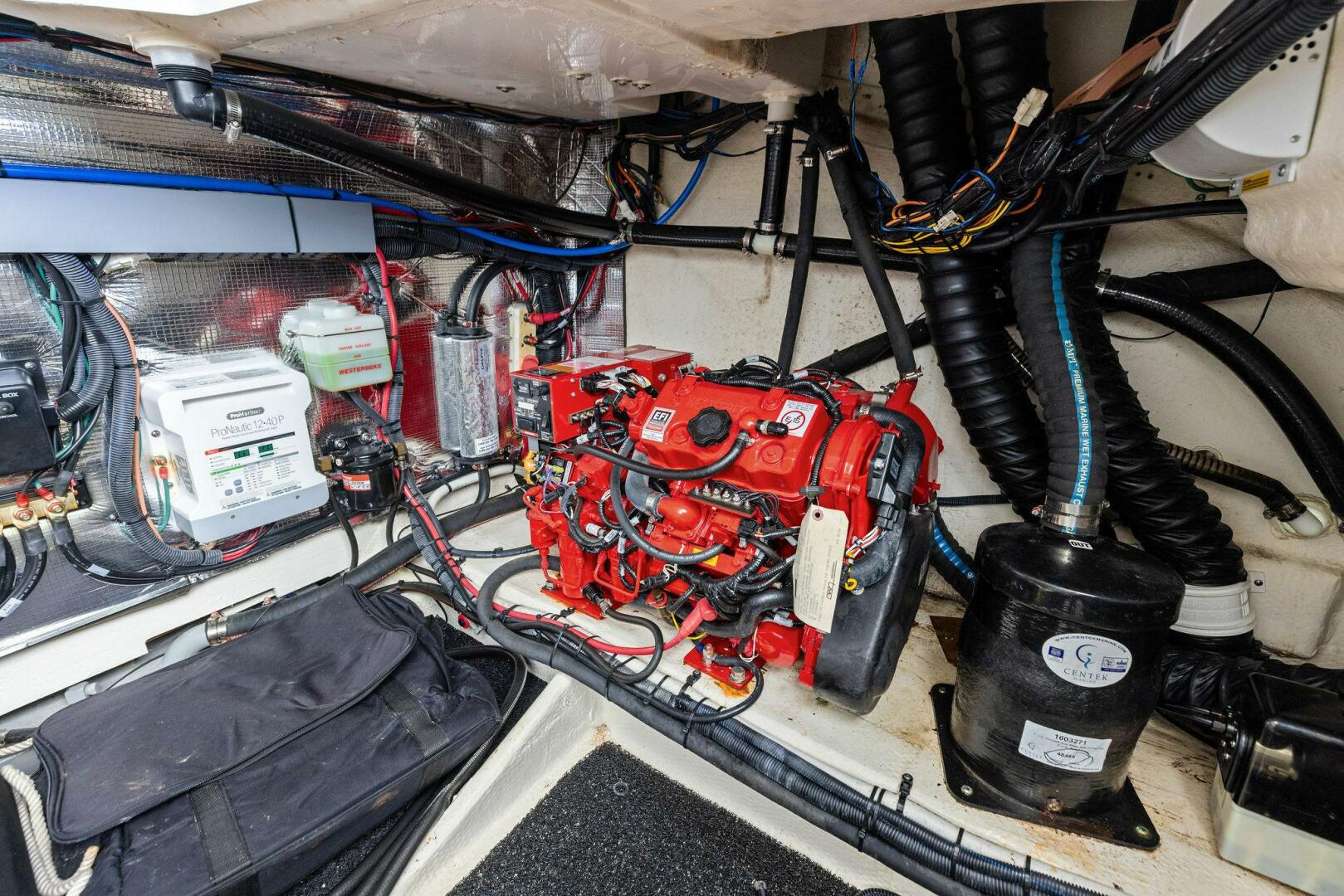 Slide: The Image of 2020 Regal 33 XO 'Snuffleupagus'-Generator - 5490219