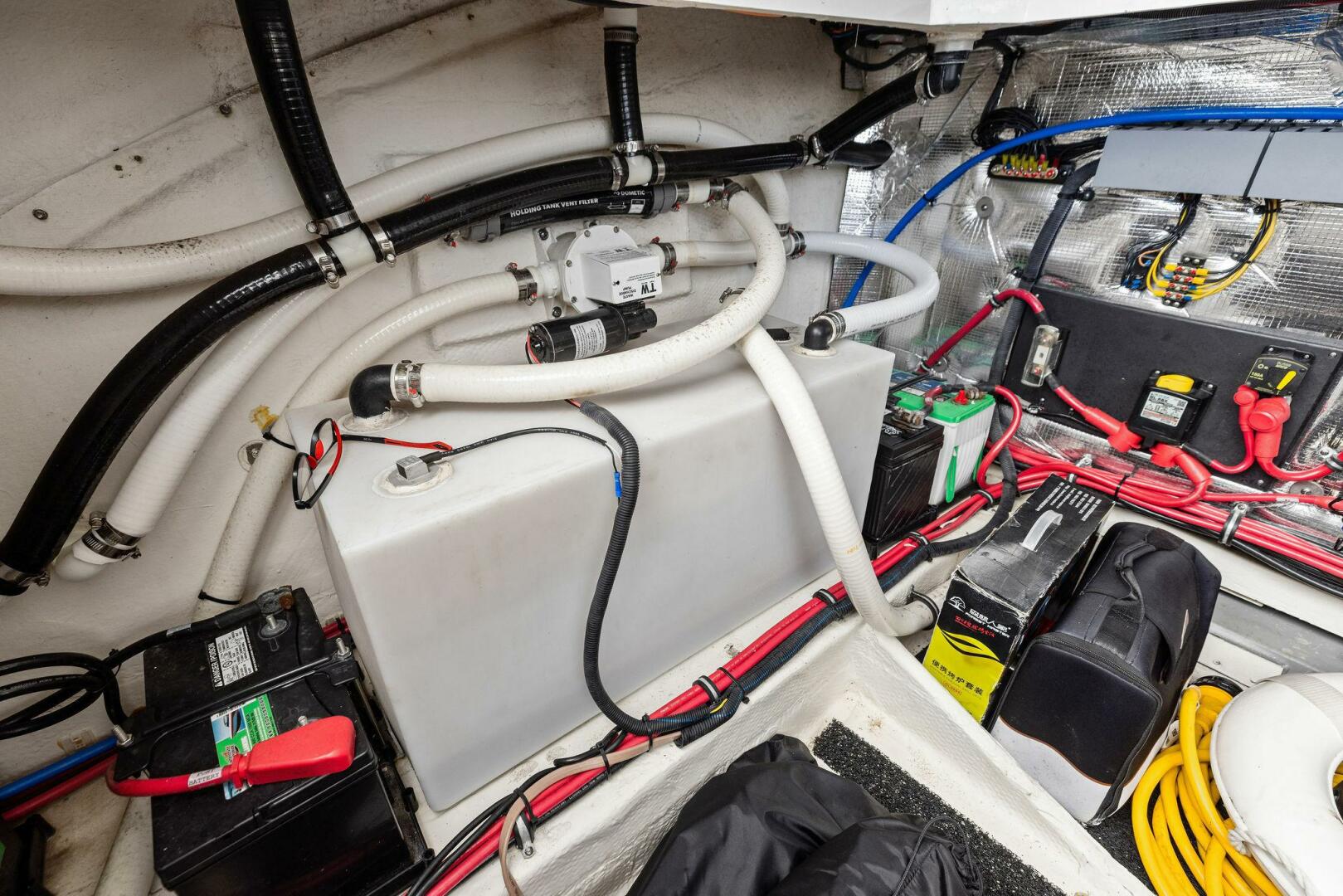 Slide: The Image of 2020 Regal 33 XO 'Snuffleupagus'-Water Tank - 5490222