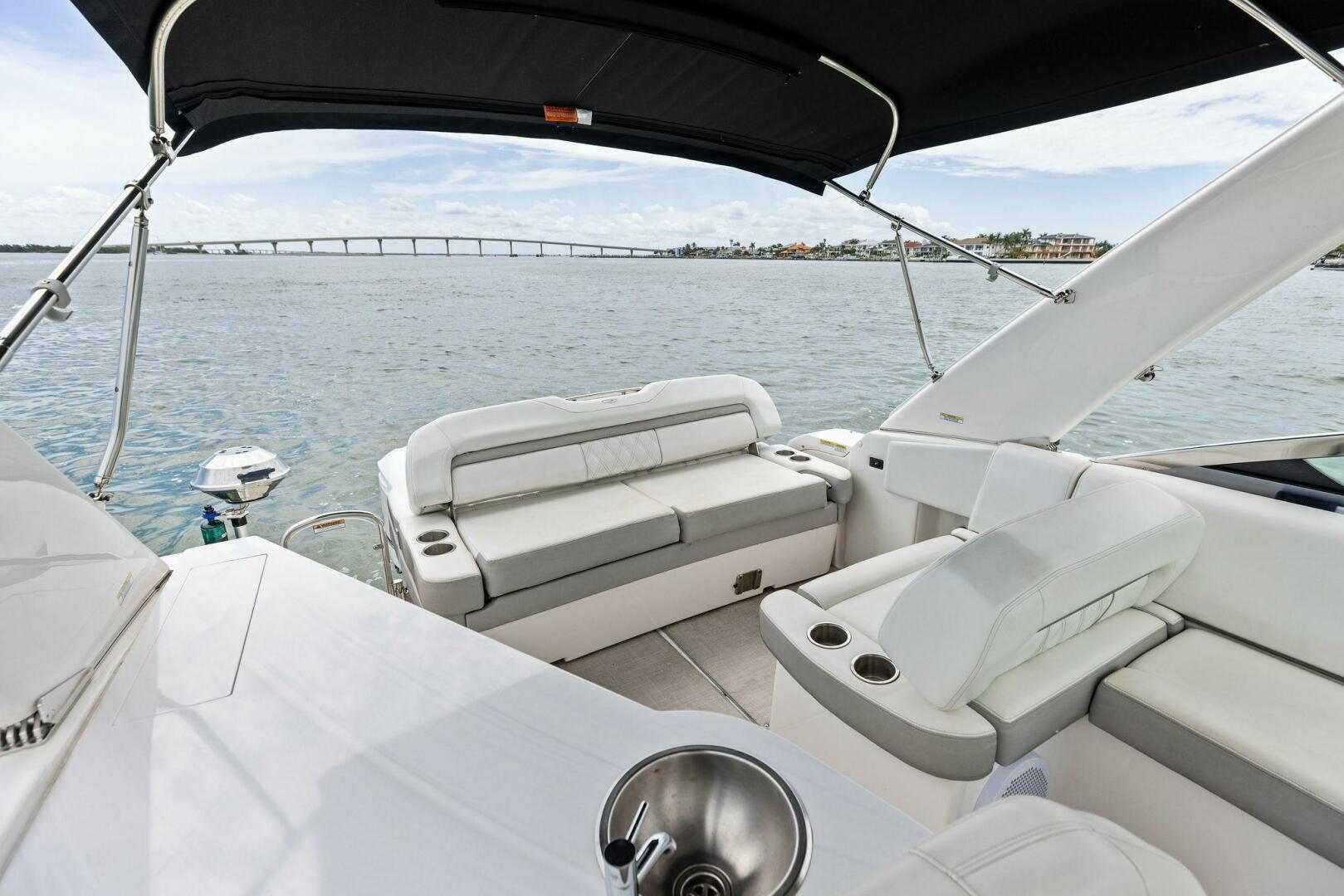 Slide: The Image of 2020 Regal 33 XO 'Snuffleupagus'-Cockpit - 5490227