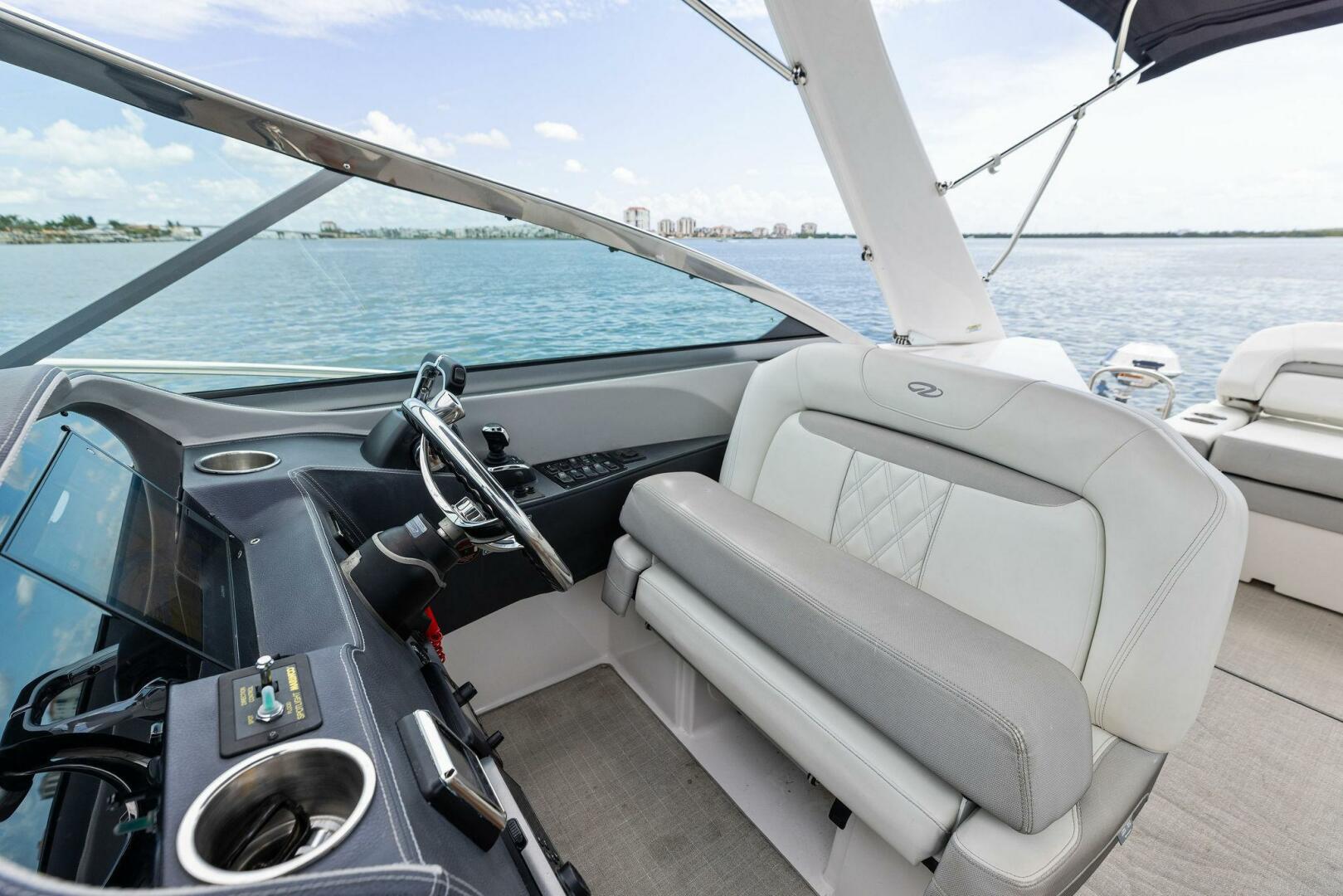 Slide: The Image of 2020 Regal 33 XO 'Snuffleupagus'-Helm Seating - 5490230