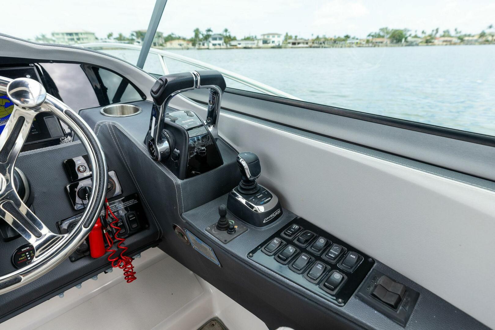 Slide: The Image of 2020 Regal 33 XO 'Snuffleupagus'-Helm Controls - 5490232