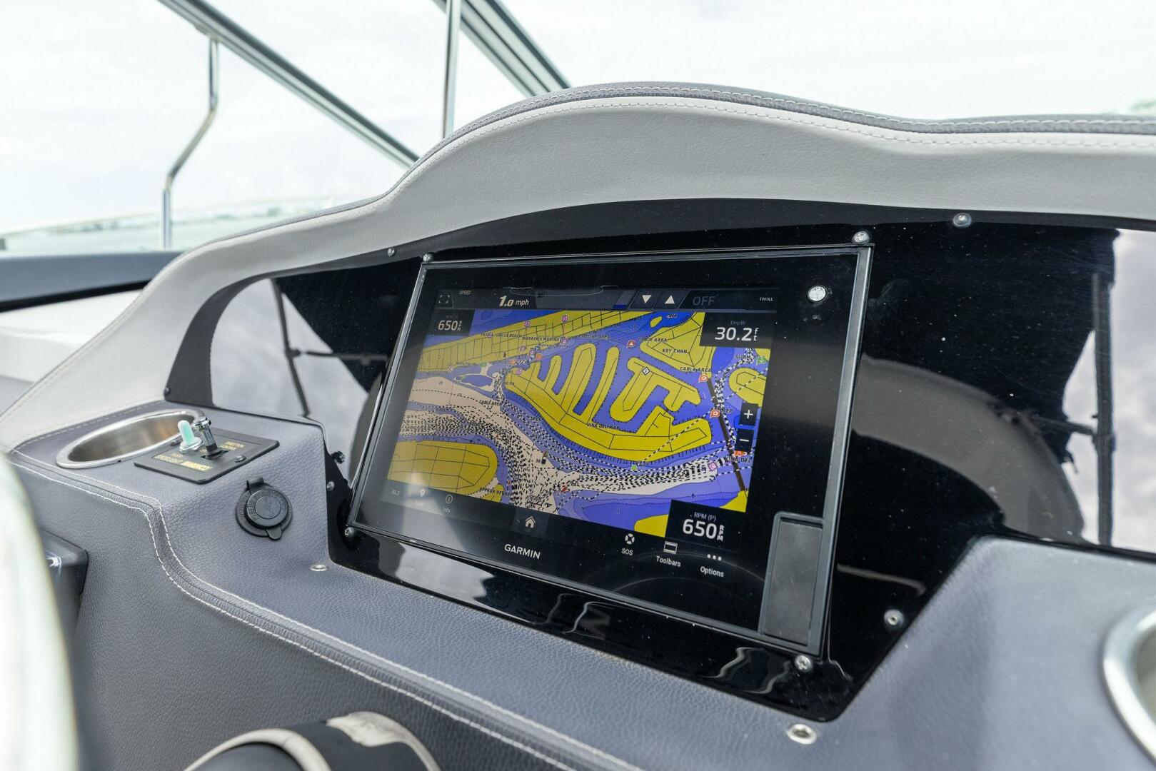 Slide: The Image of 2020 Regal 33 XO 'Snuffleupagus'-Helm Display - 5490235