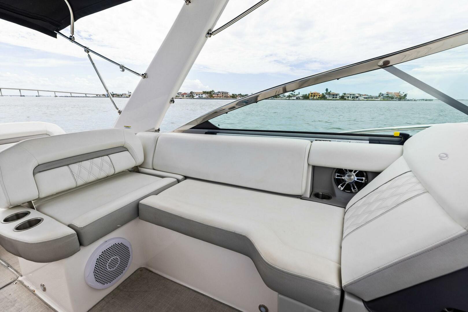 Slide: The Image of 2020 Regal 33 XO 'Snuffleupagus'-Cockpit - 5490236