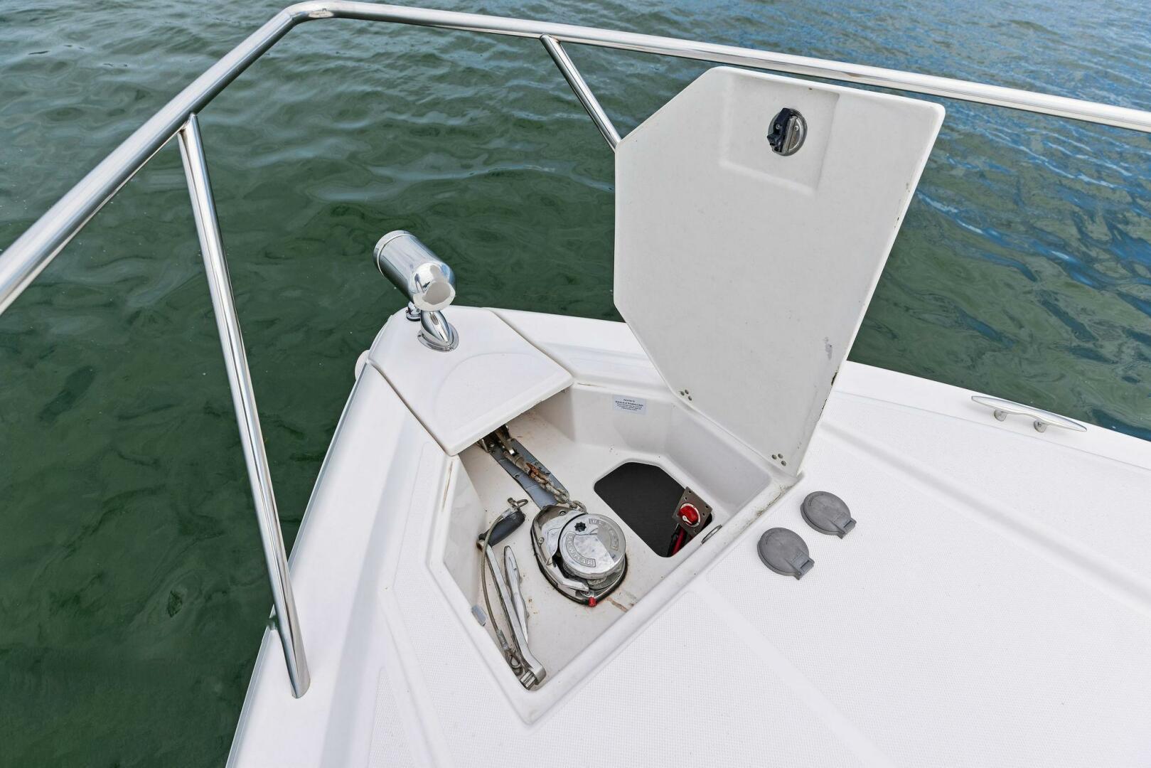 Slide: The Image of 2020 Regal 33 XO 'Snuffleupagus'-Windlass - 5490241