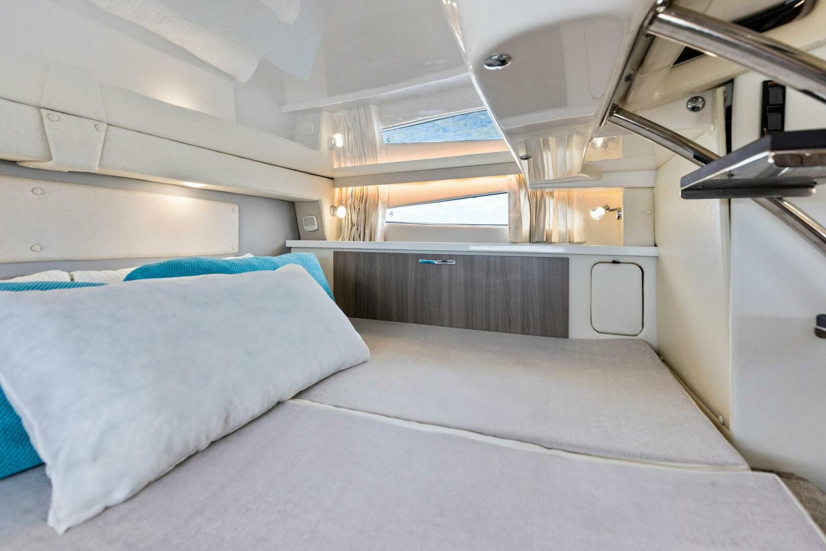 Slide: The Image of 2020 Regal 33 XO 'Snuffleupagus'-Cabin - 5490253