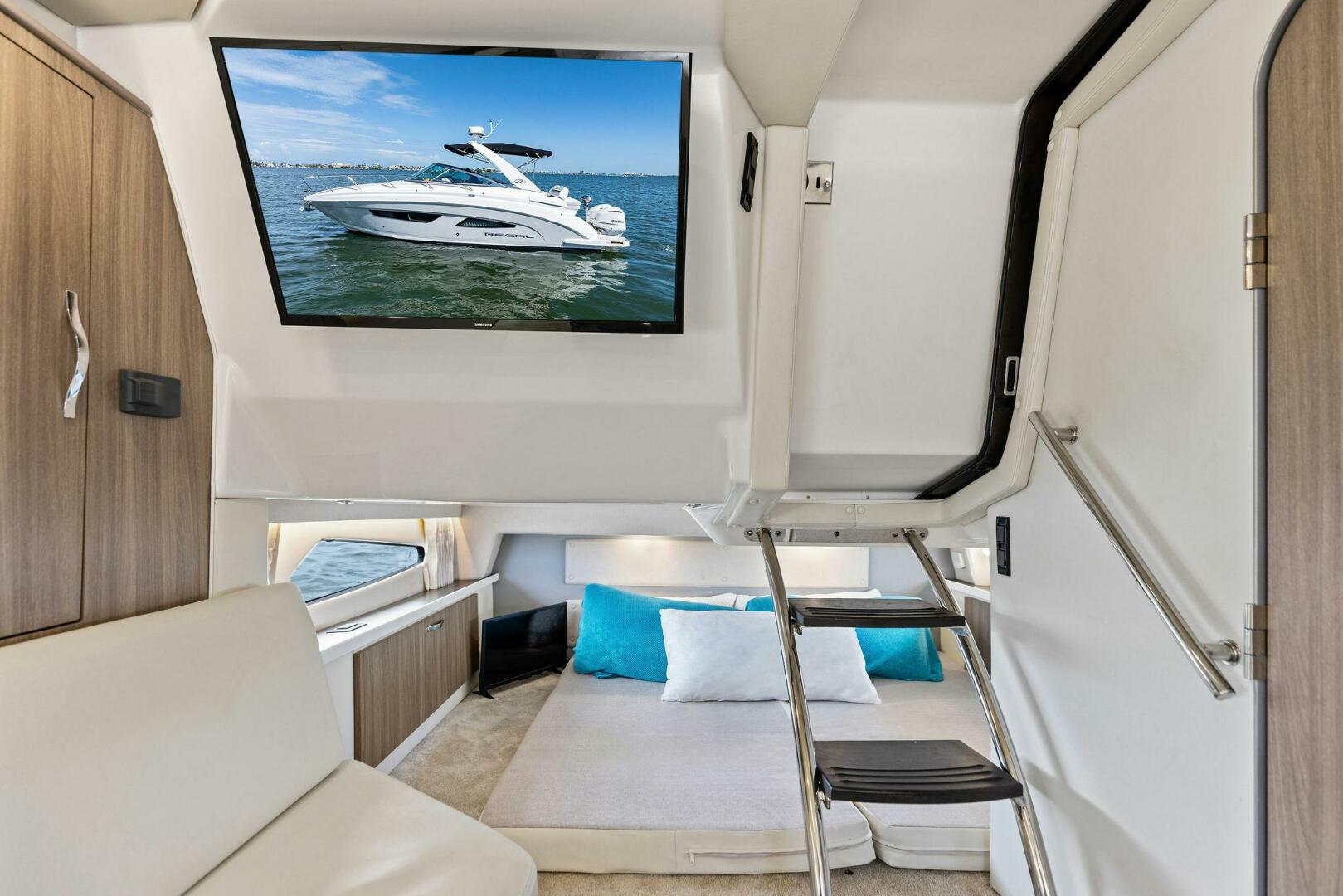 Slide: The Image of 2020 Regal 33 XO 'Snuffleupagus'-Cabin - 5490255