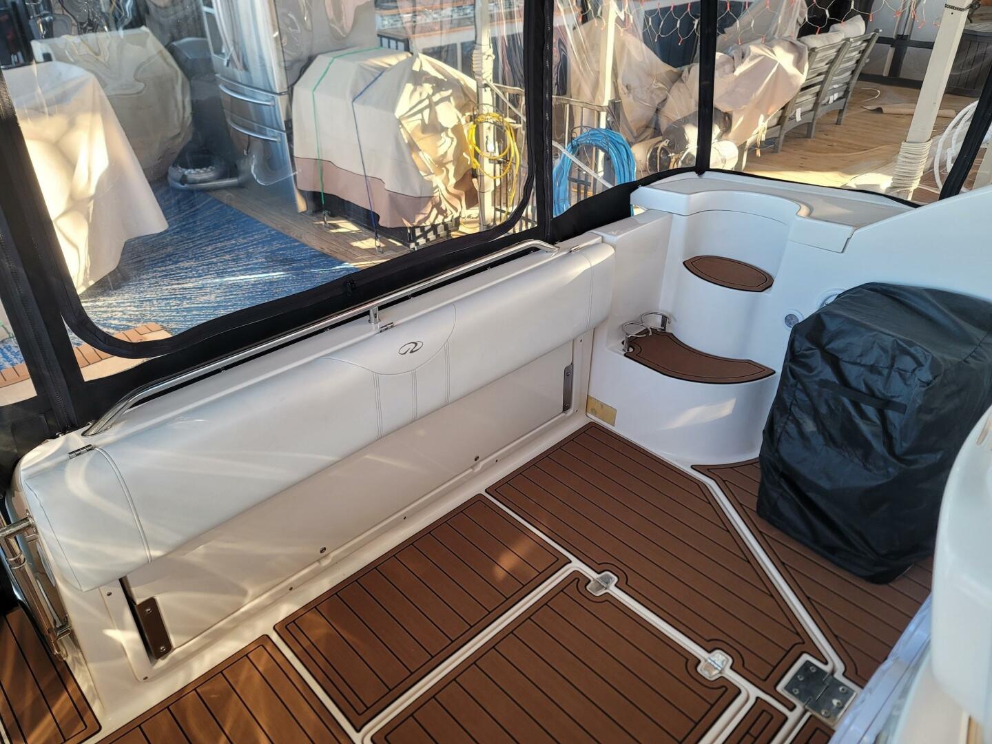 Slide: The Image of 2006 Regal 3560 - 5168893
